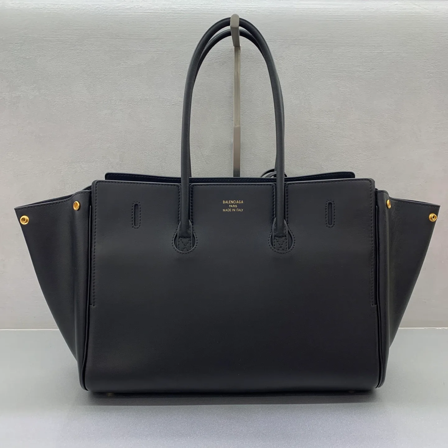 Классические Сумки Женские Balenciaga 18205736