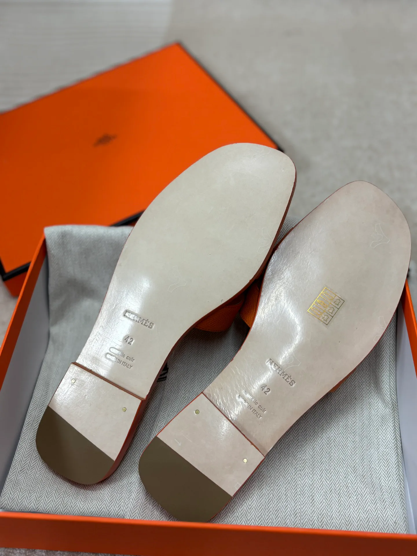 Шлепанцы Женские Hermes 32554