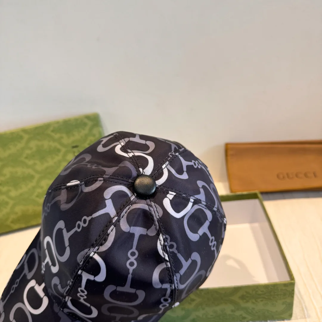 Головные Уборы Gucci 11529715