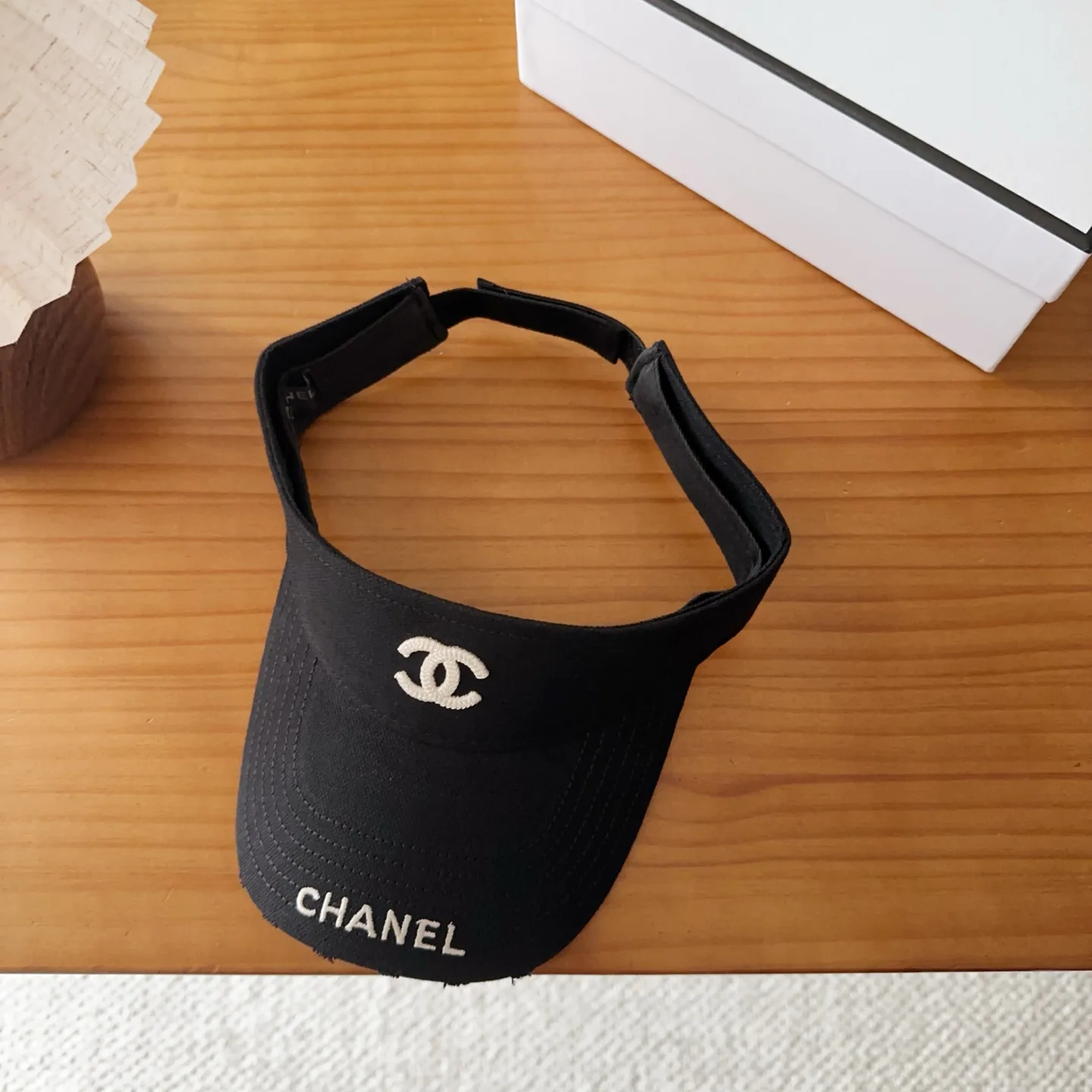 Головные Уборы Chanel 17467554