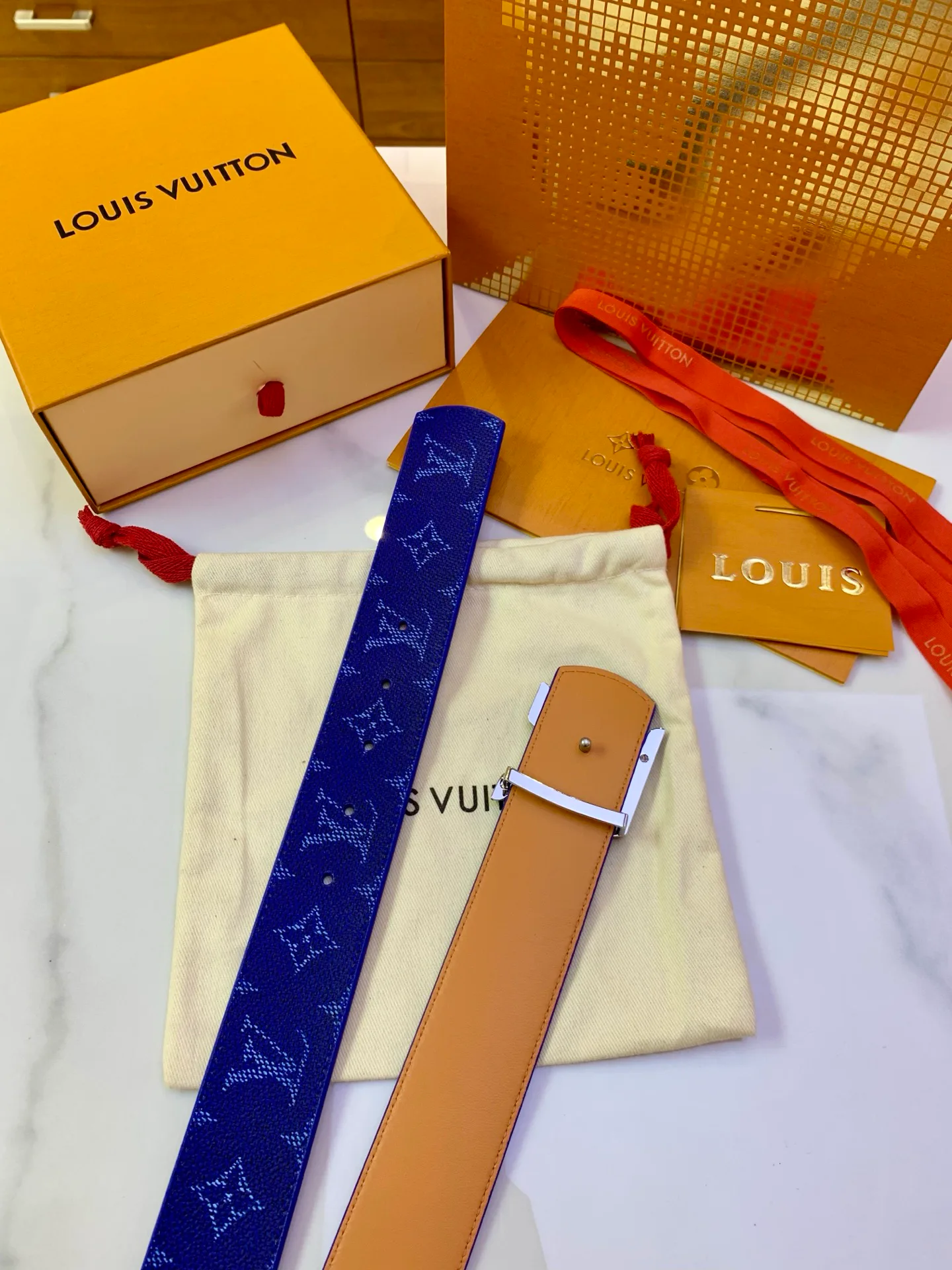 Ремни Louis Vuitton 17725240