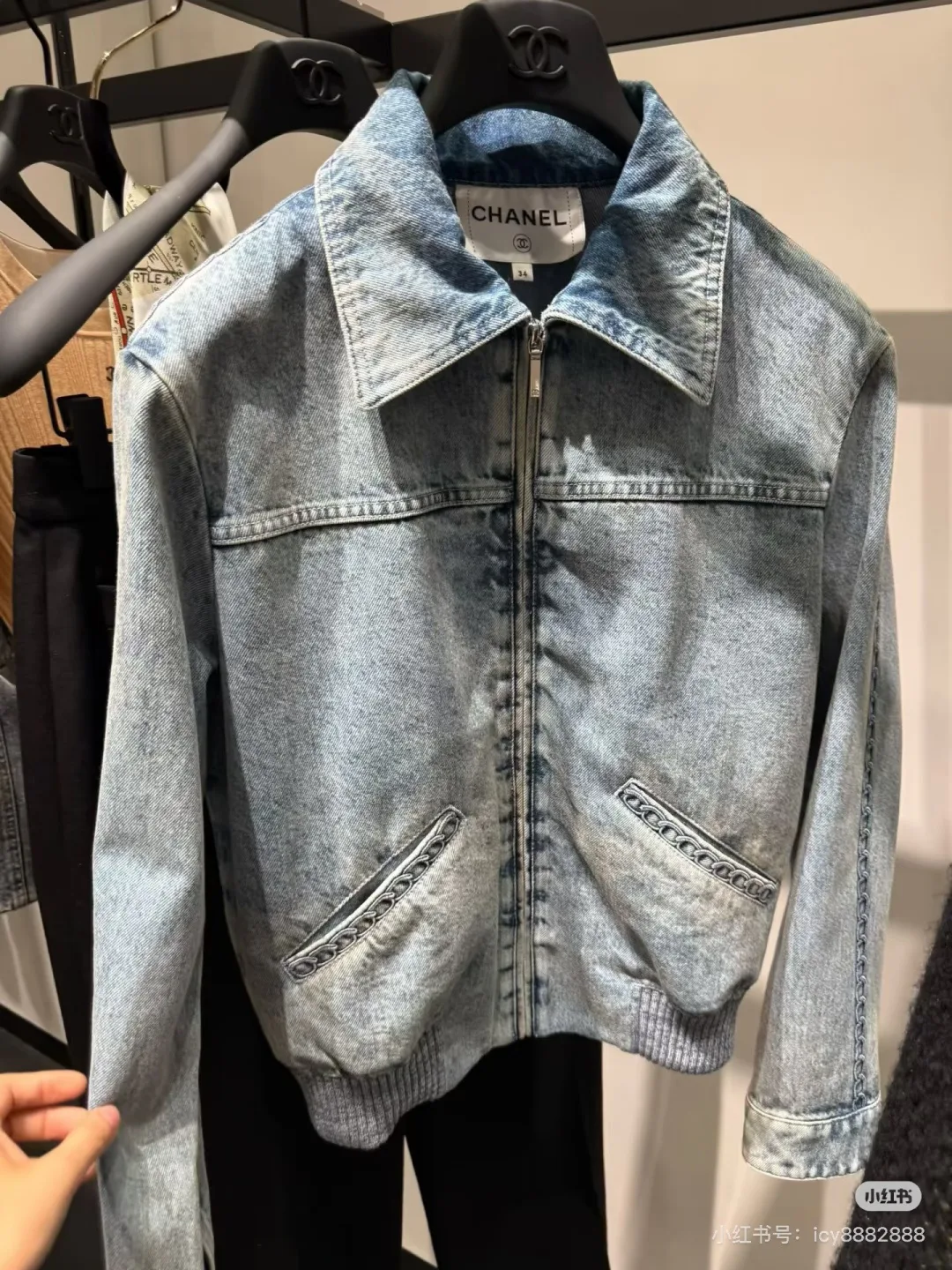 Куртки И Пуховики Женские Chanel 16875456