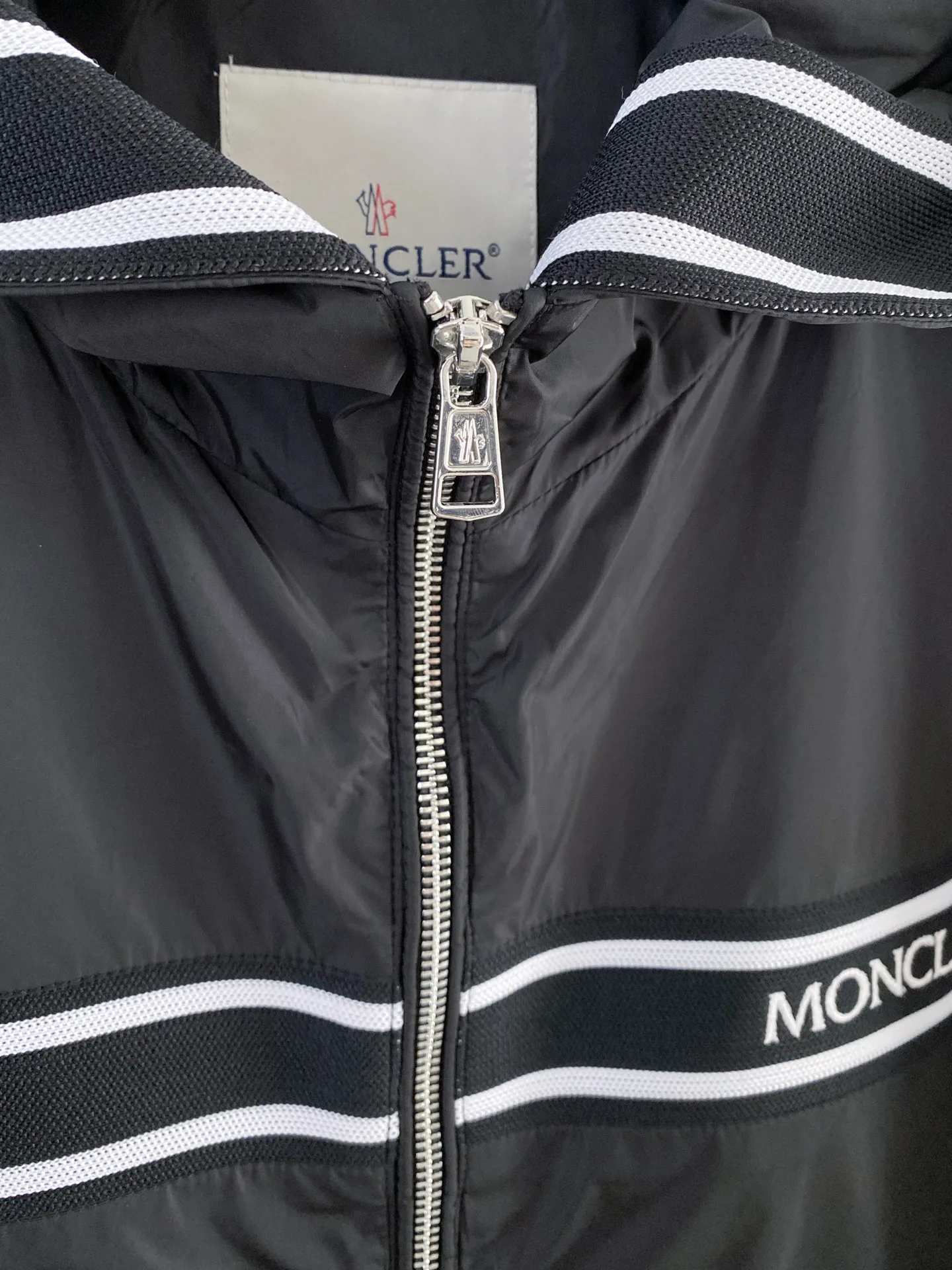 Куртки И Пуховики Мужские Moncler 11664780