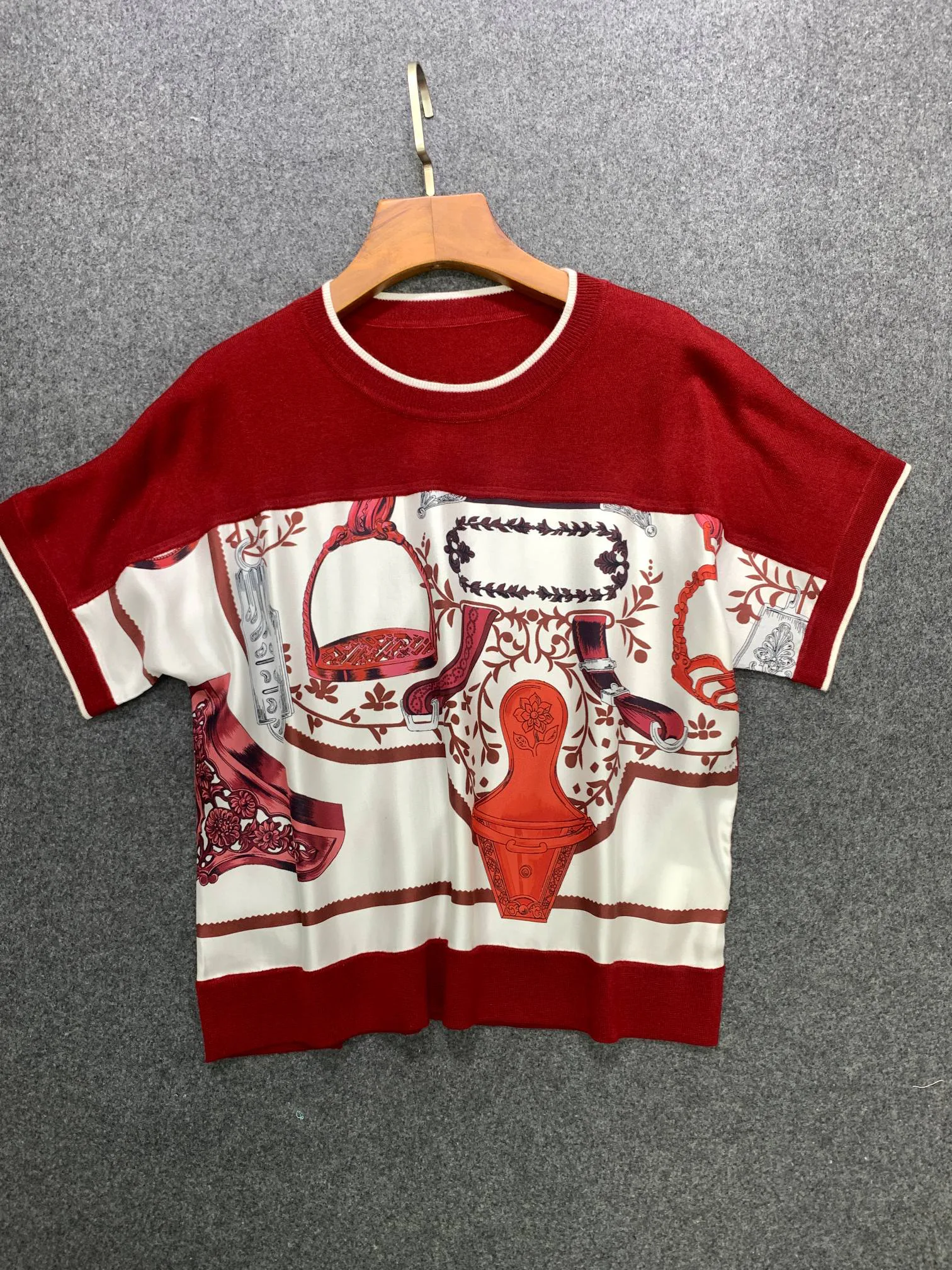 Джемперы Женские Hermes 8981