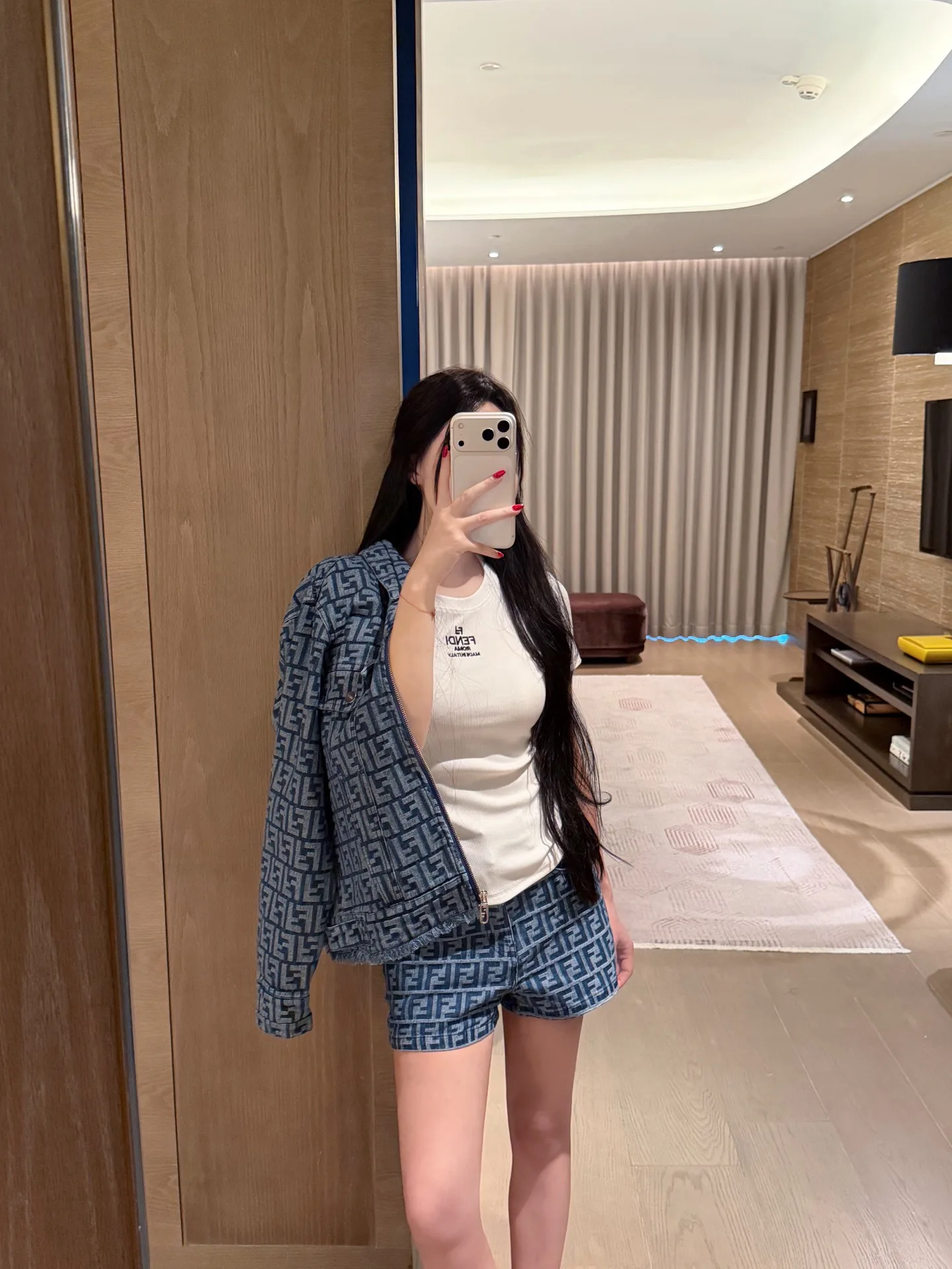 Куртки И Пуховики Женские Fendi 10529046