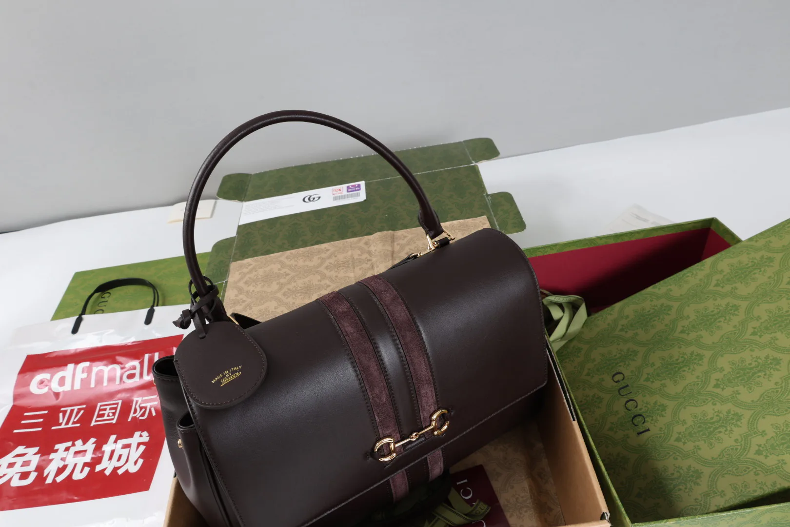 Классические Сумки Женские Gucci 18223258