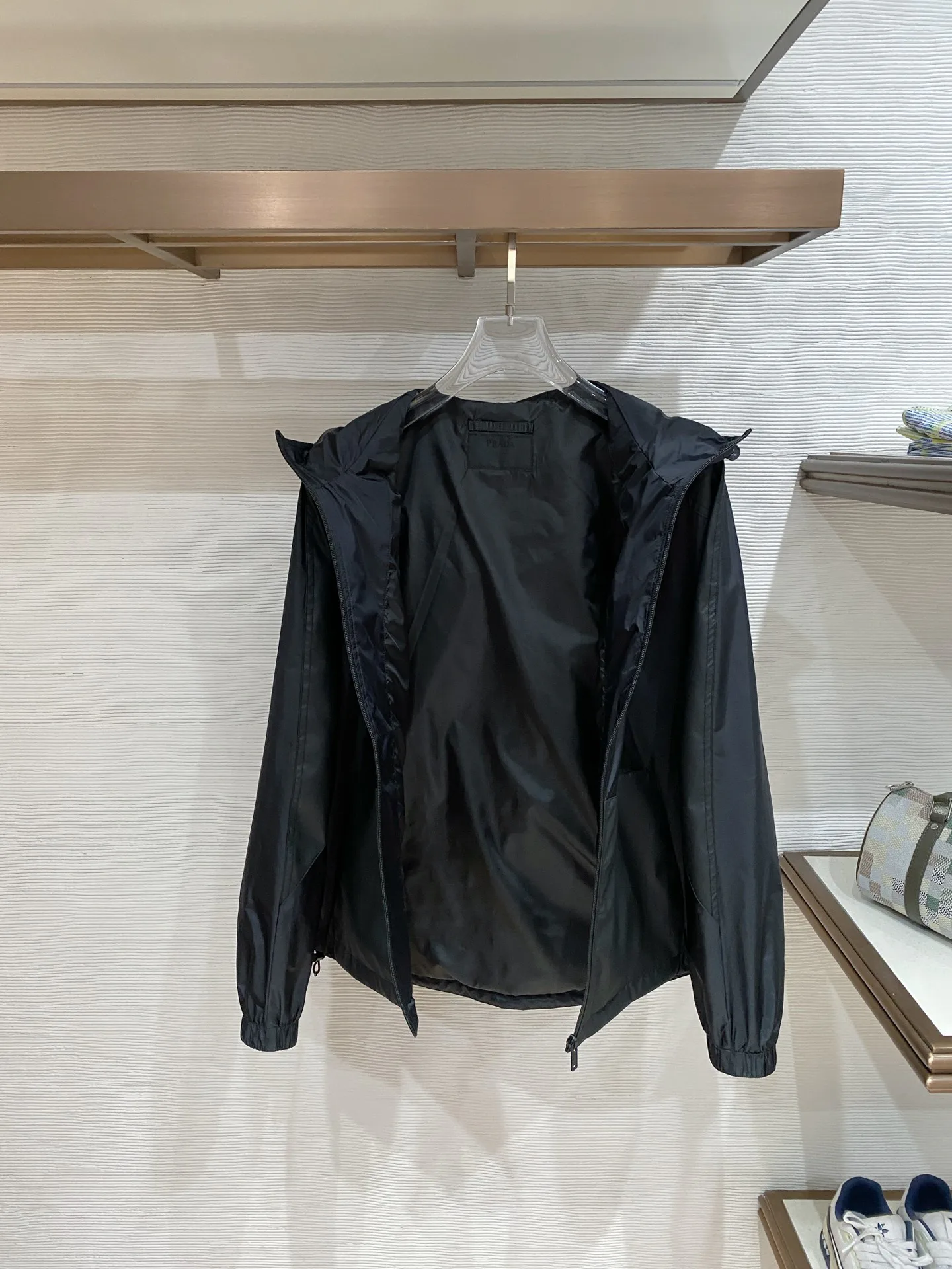 Куртки И Пуховики Мужские Prada 11504078