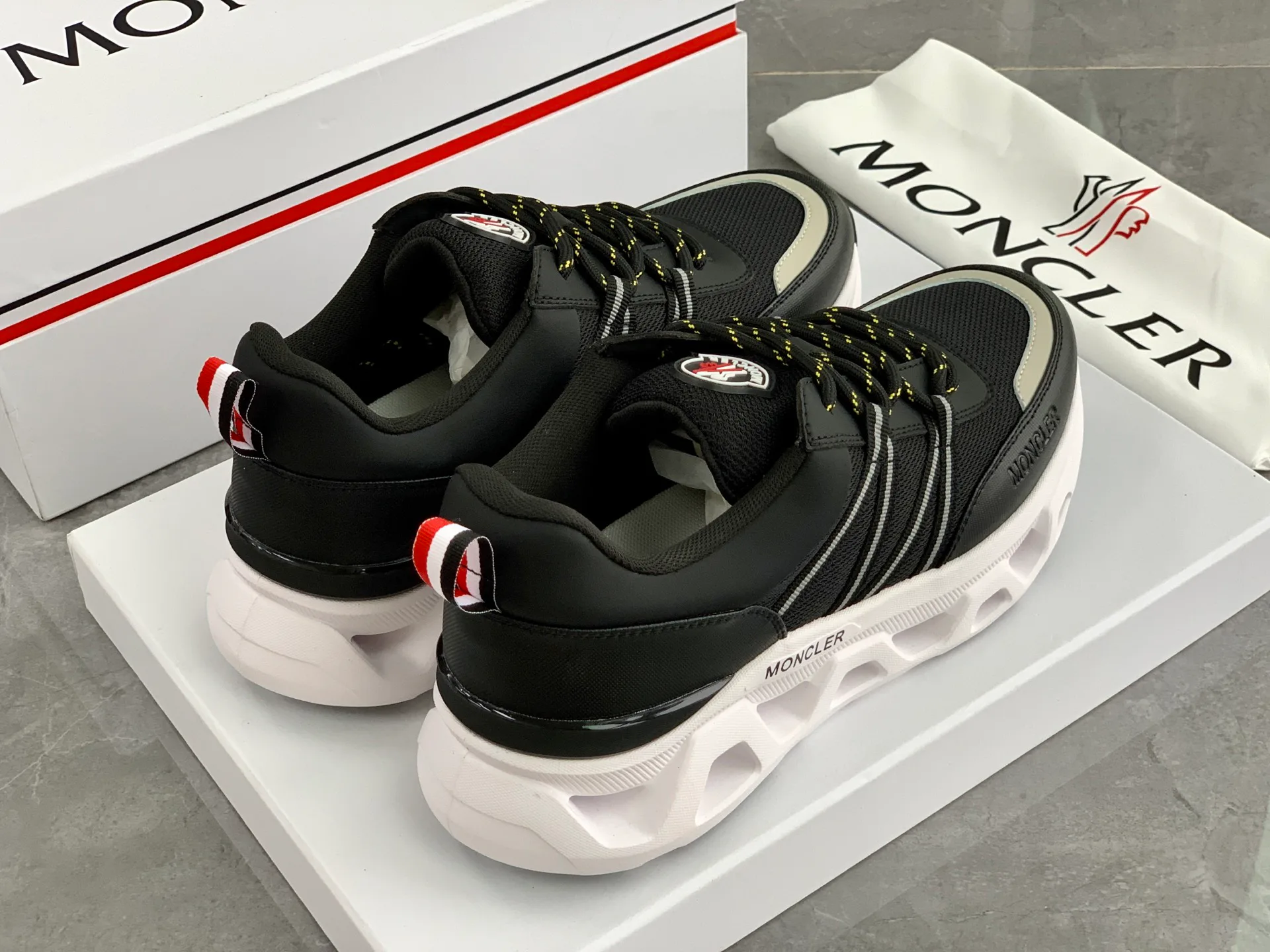 Кроссовки Женские Moncler 228625