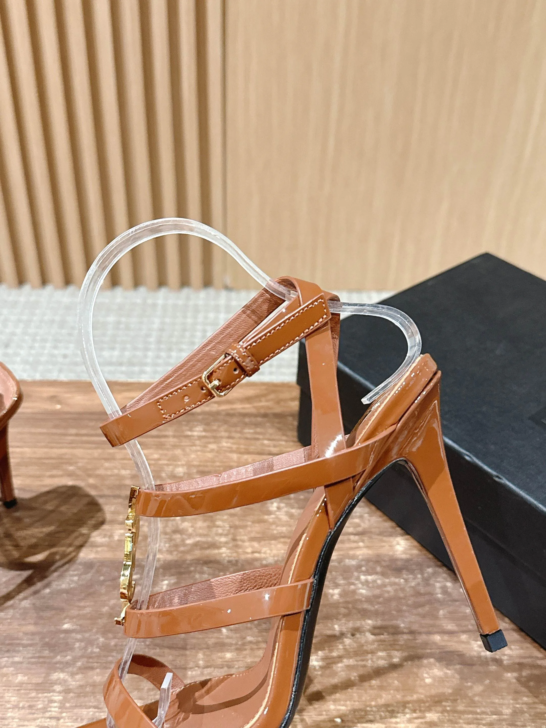 Босоножки Женские Saint Laurent 68824