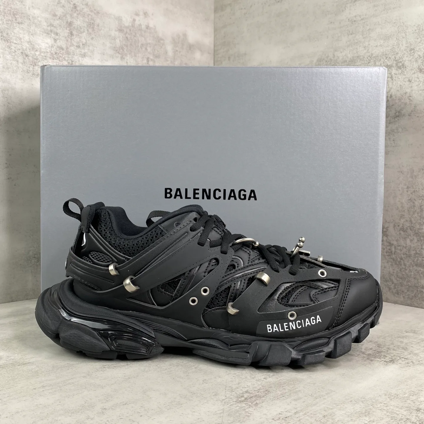 Кроссовки Женские Balenciaga 10654268