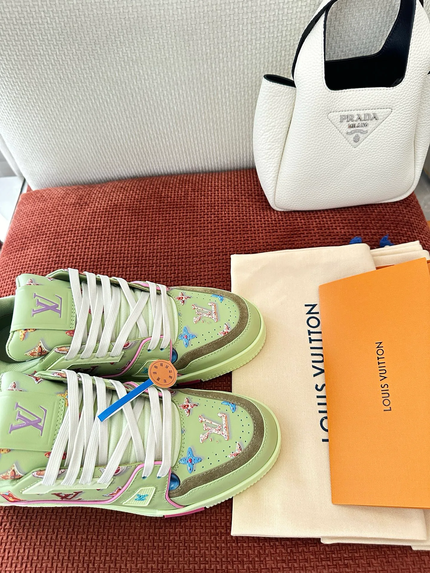 Кроссовки Женские Louis Vuitton 17449358