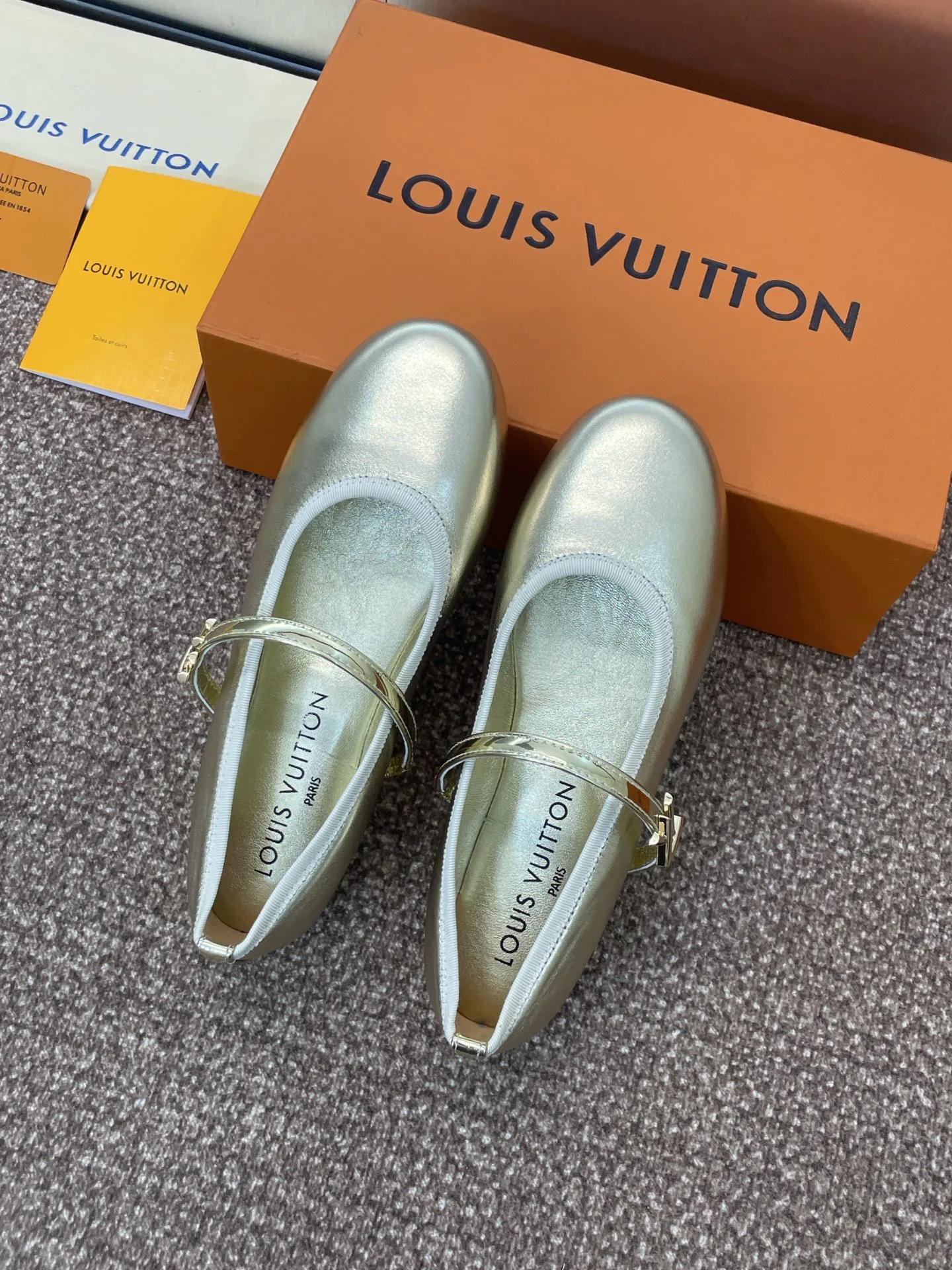 Туфли Женские Louis Vuitton 13346506