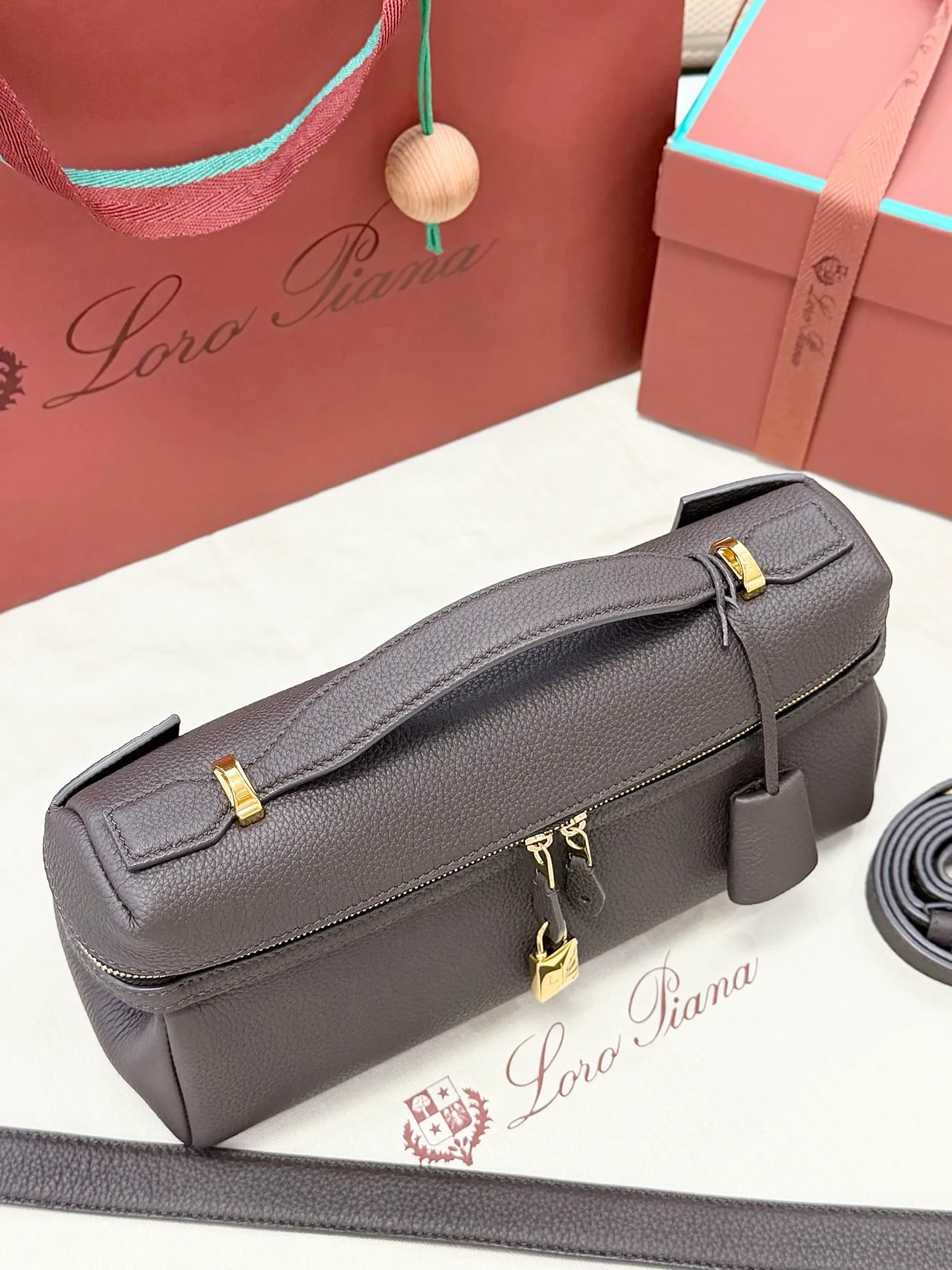 Классические Сумки Женские Loro Piana 17692349
