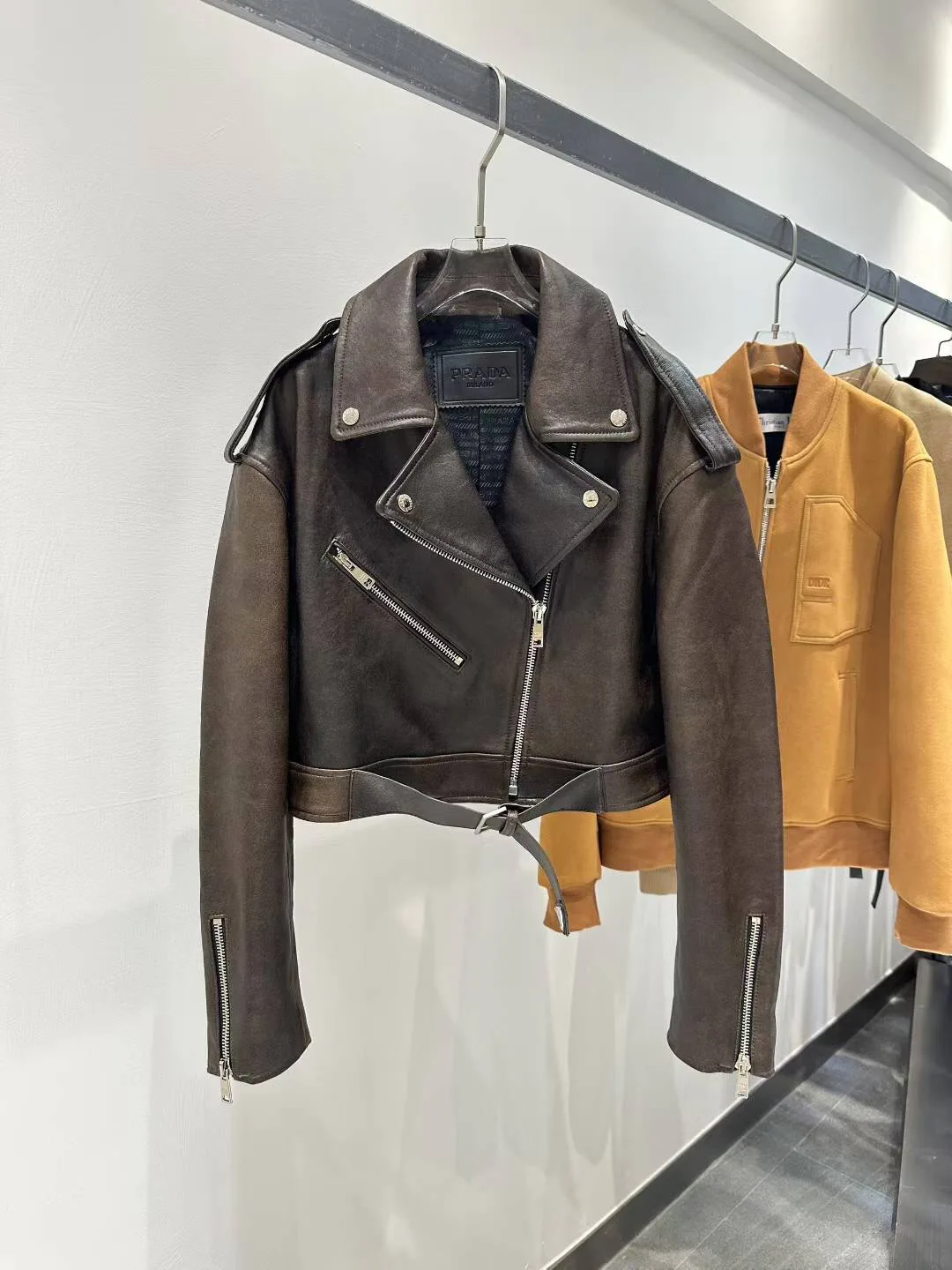 Кожаные Куртки И Дублёнки Женские Prada 13186442