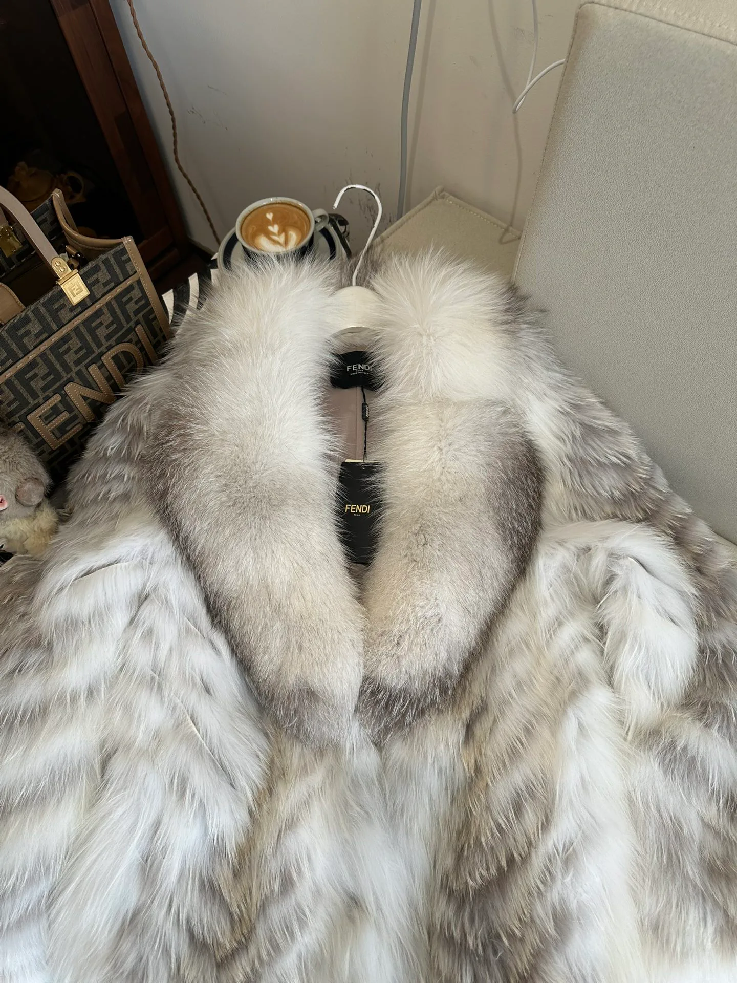 Шубы Женские Fendi 1388451