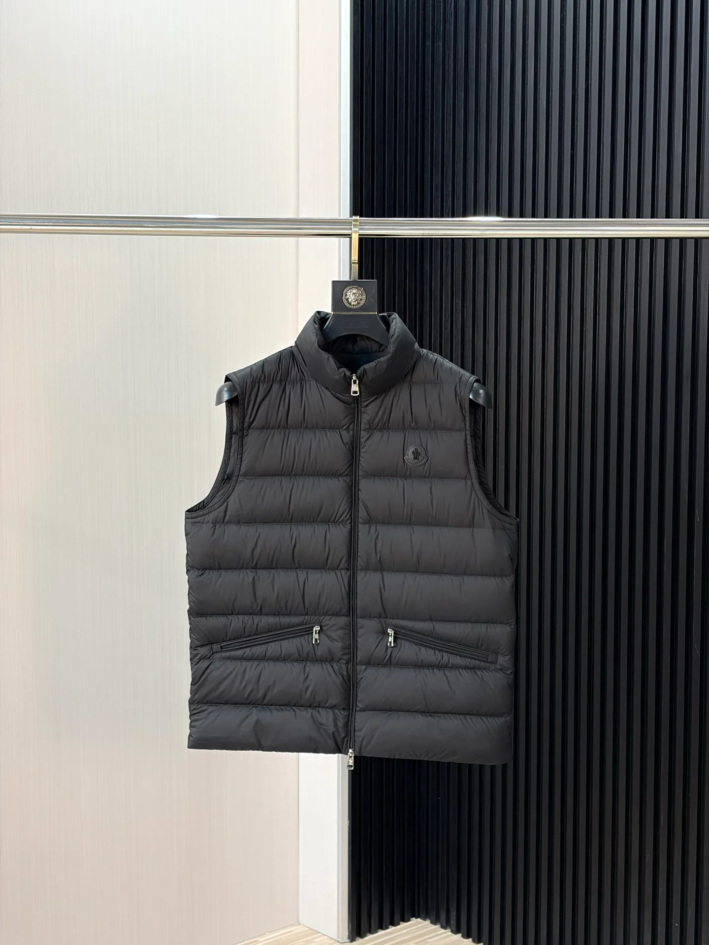 Жилеты Женские Moncler 17944007