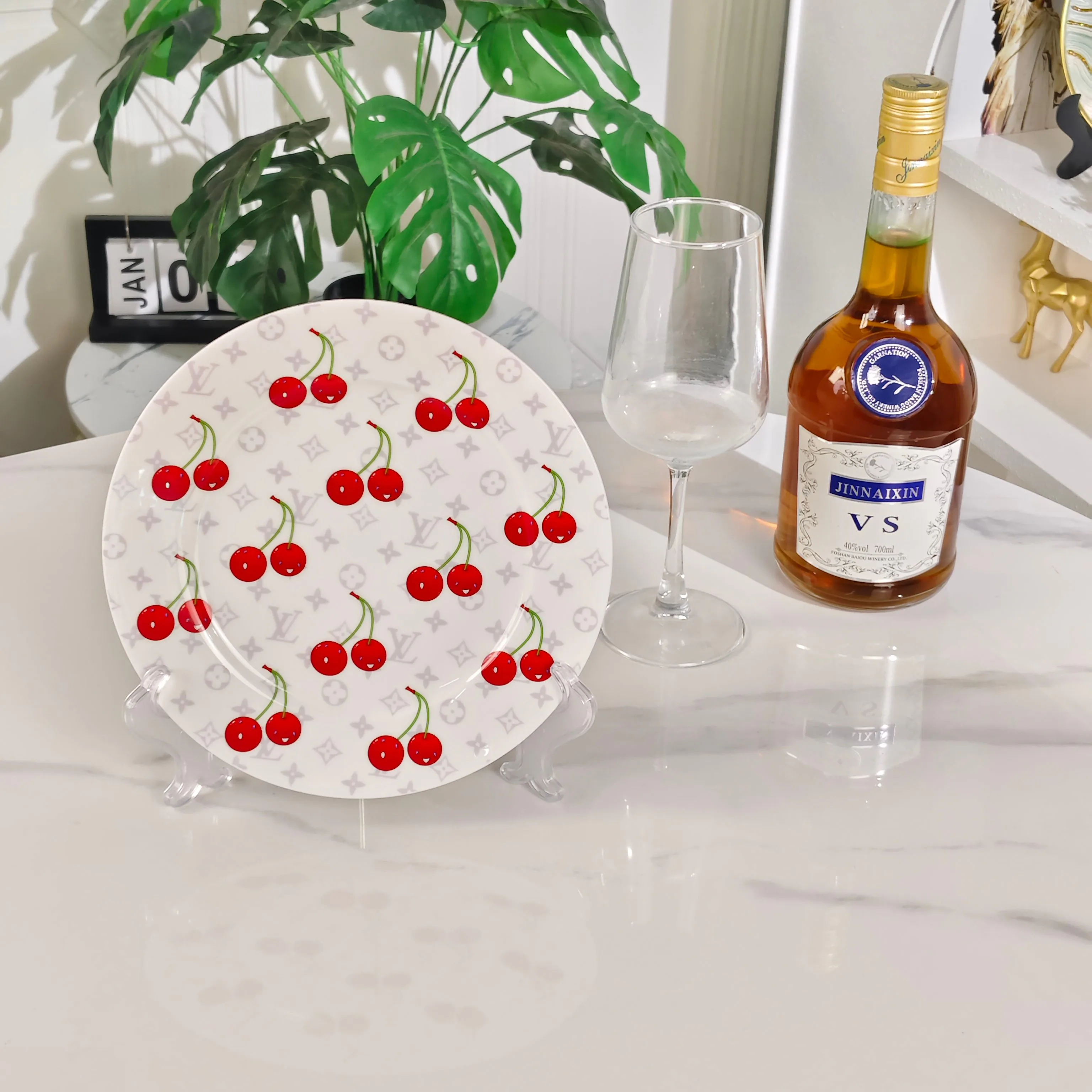 Посуда Louis Vuitton 380075