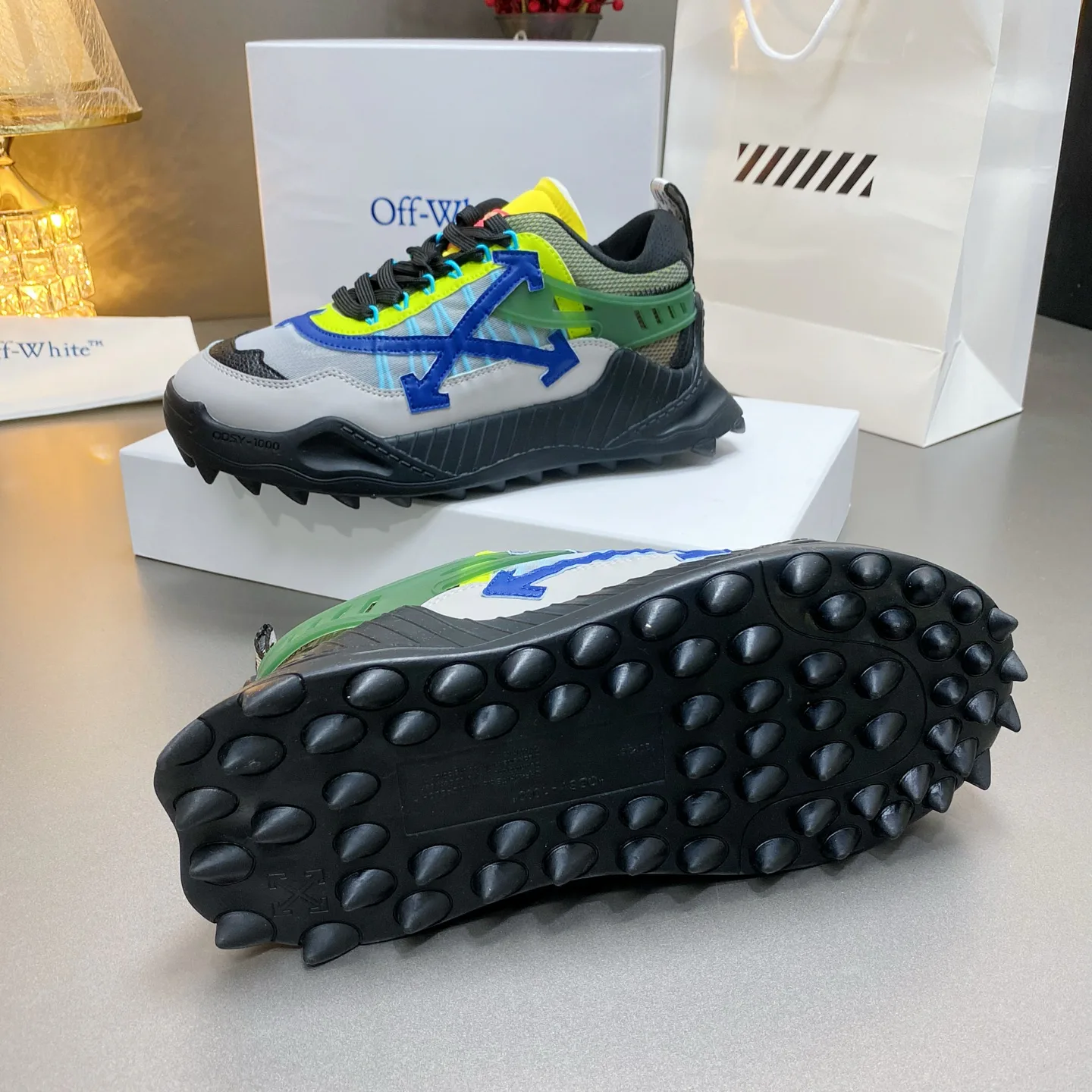 Кроссовки Женские Off-White 17530532