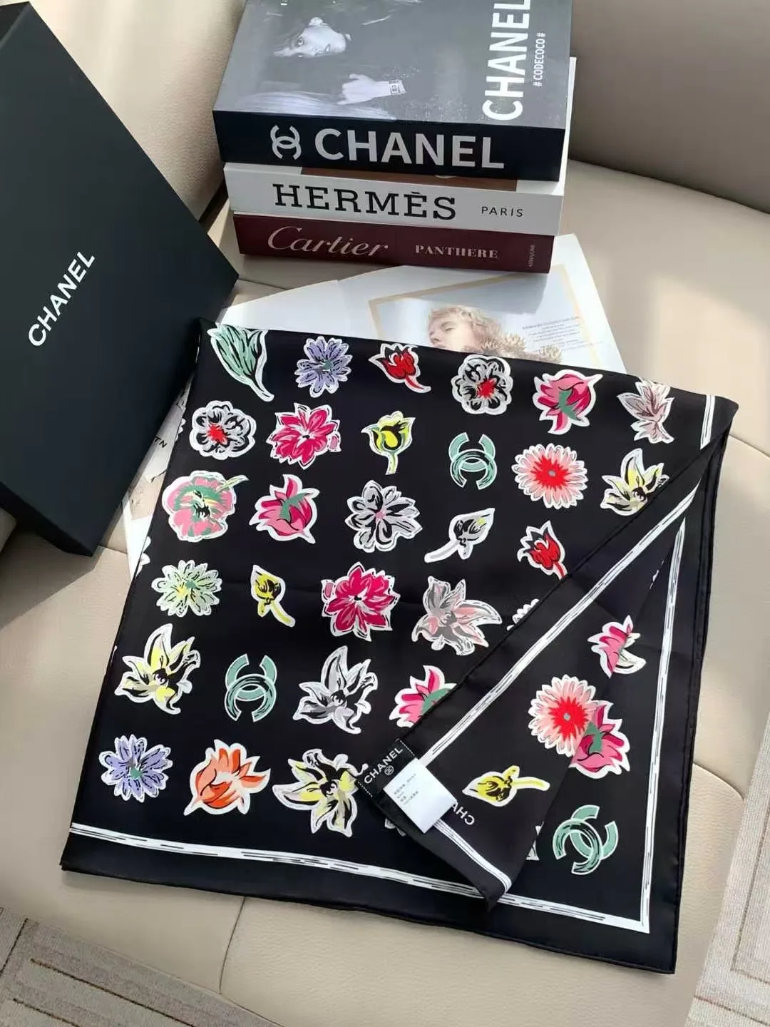 Платки Chanel 18222539