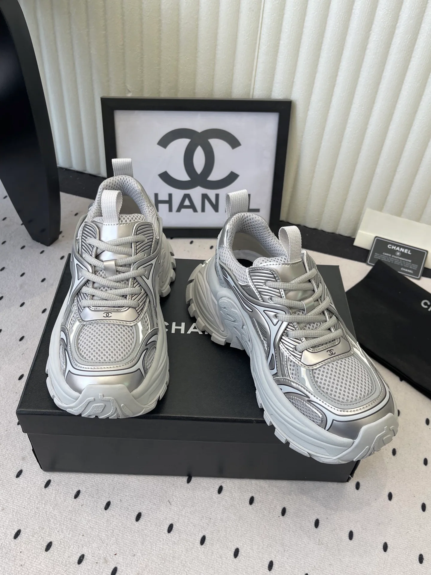 Кроссовки Женские Chanel 5715097