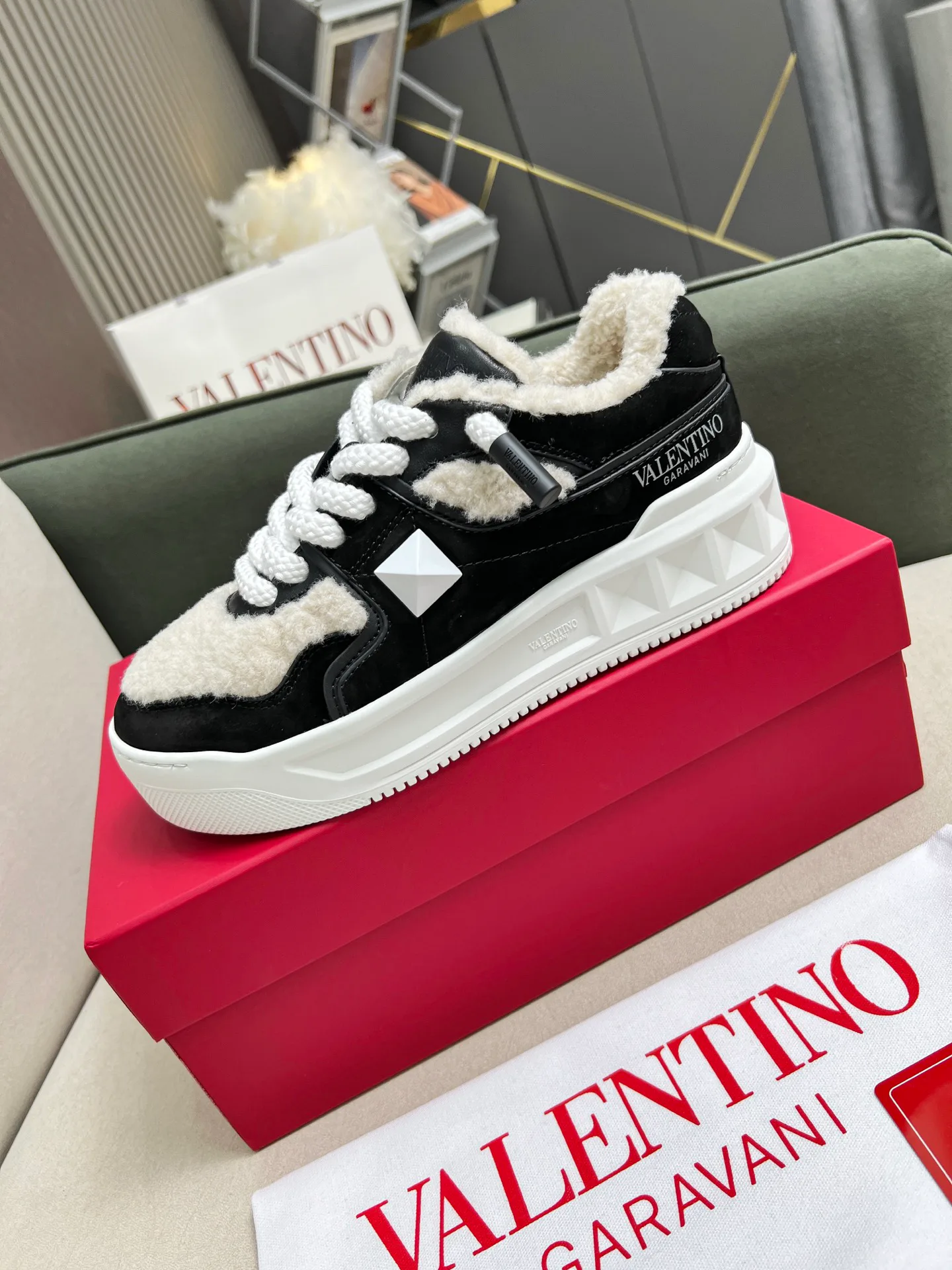 Кроссовки Женские Valentino 2628044