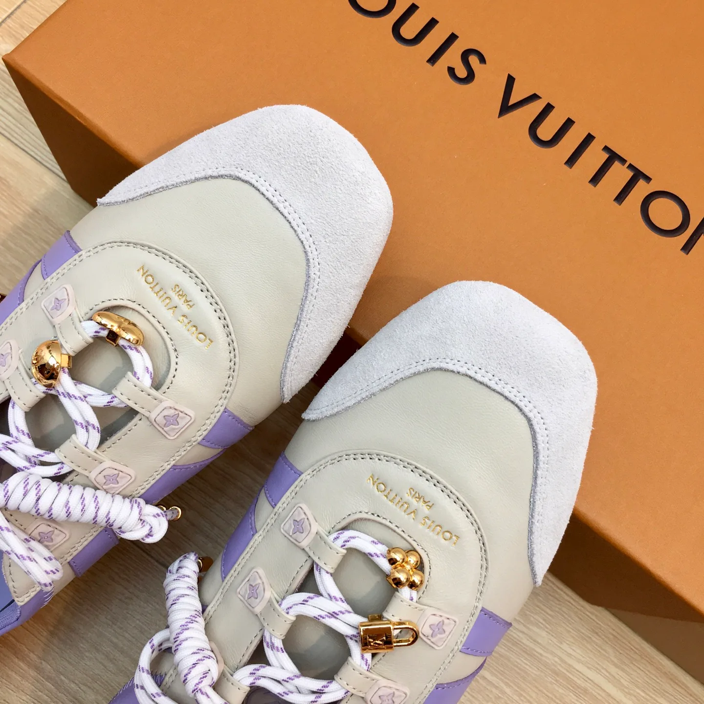 Кроссовки Женские Louis Vuitton 1590946