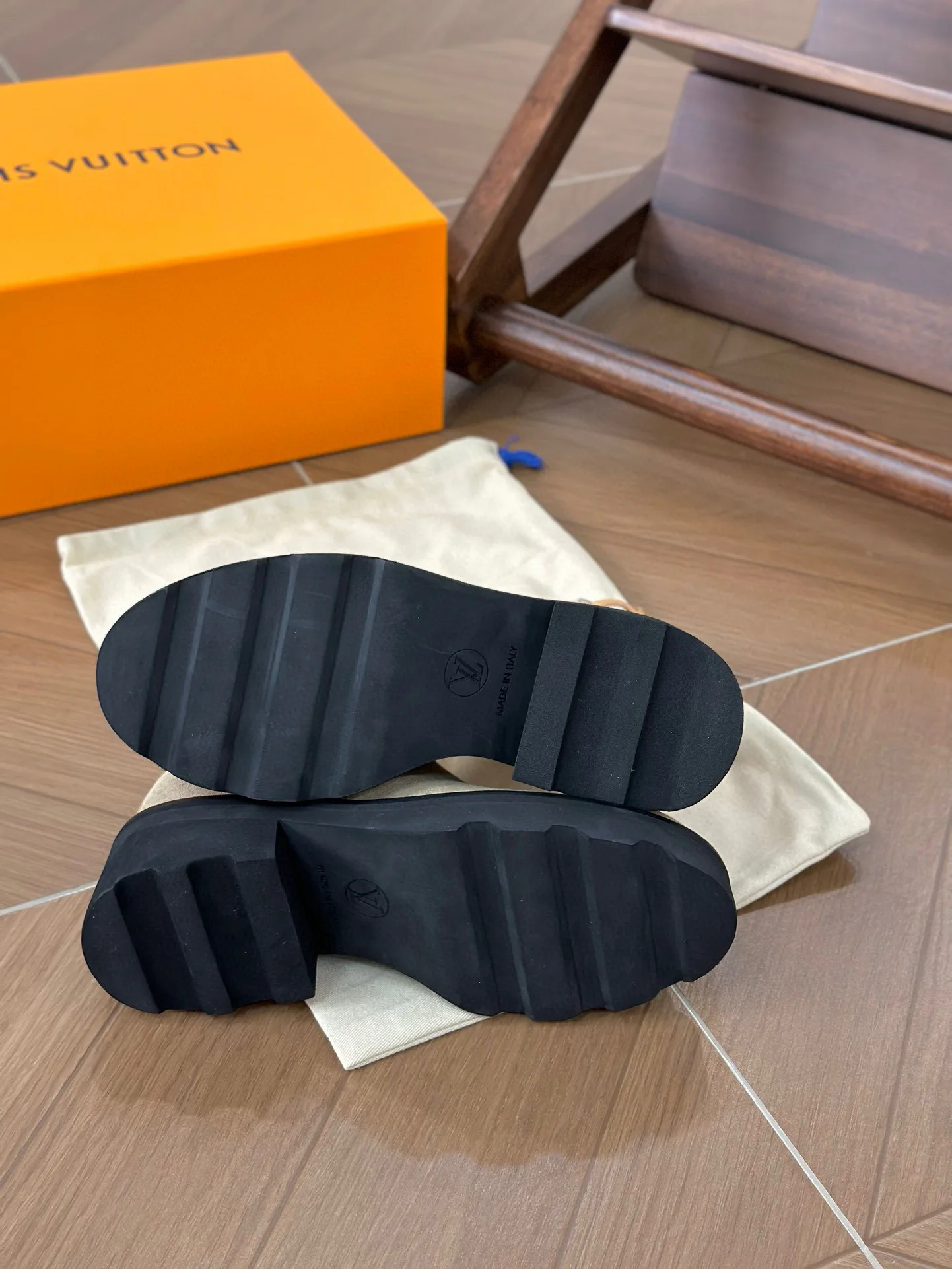 Ботинки Женские Louis Vuitton 5295258