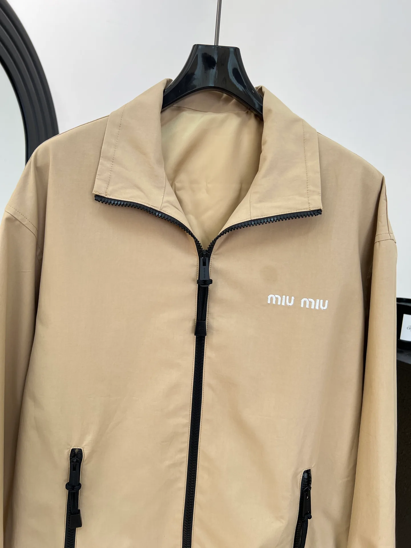 Куртки И Пуховики Женские Miu Miu 18149362