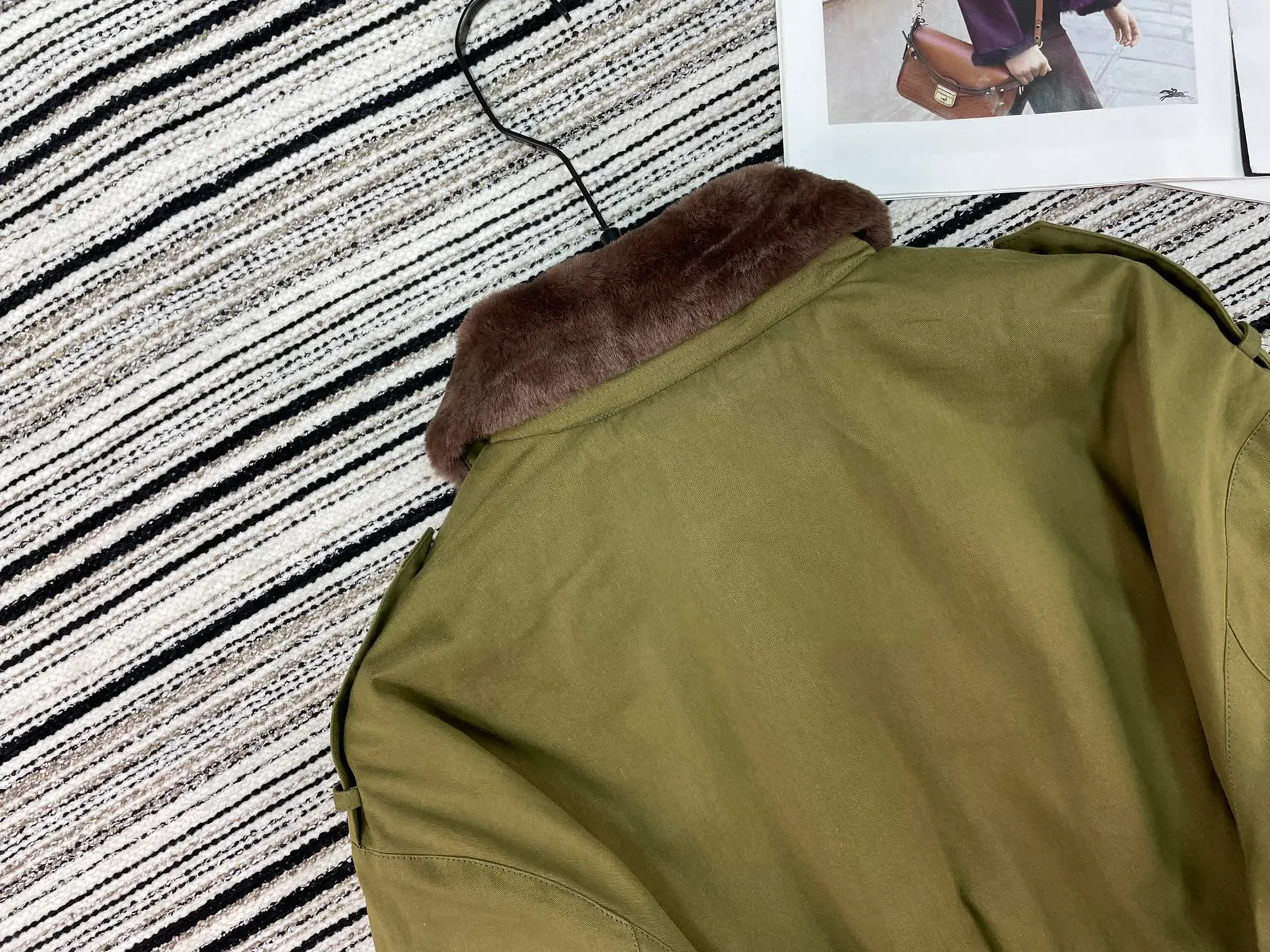 Куртки И Пуховики Женские Miu Miu 3924393