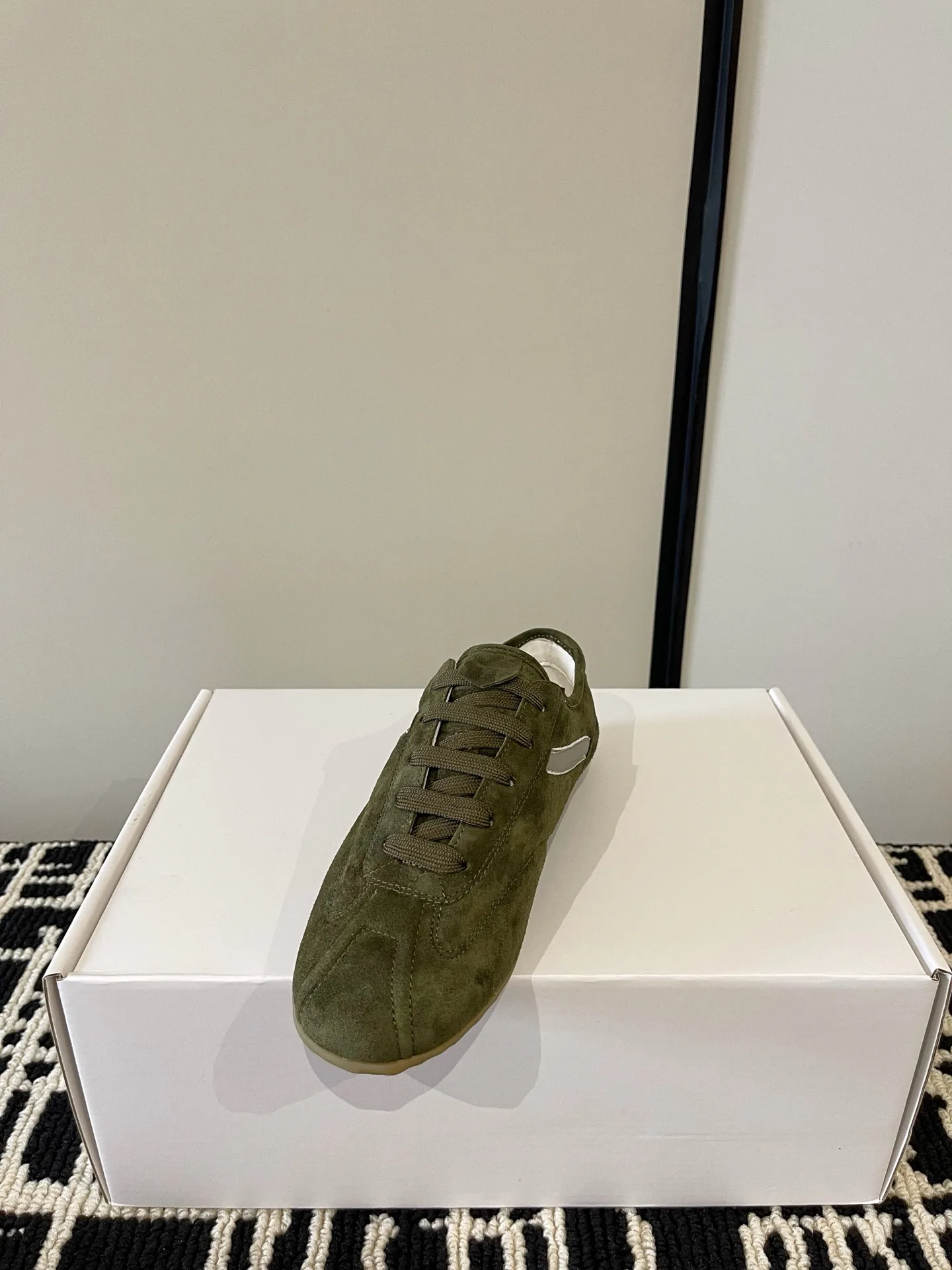 Кроссовки Женские Alexander Mcqueen 18386247