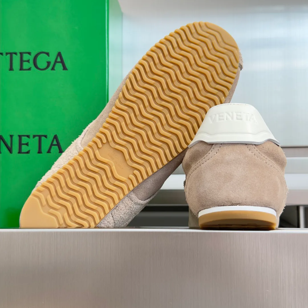 Кроссовки Женские Bottega Veneta 17910636