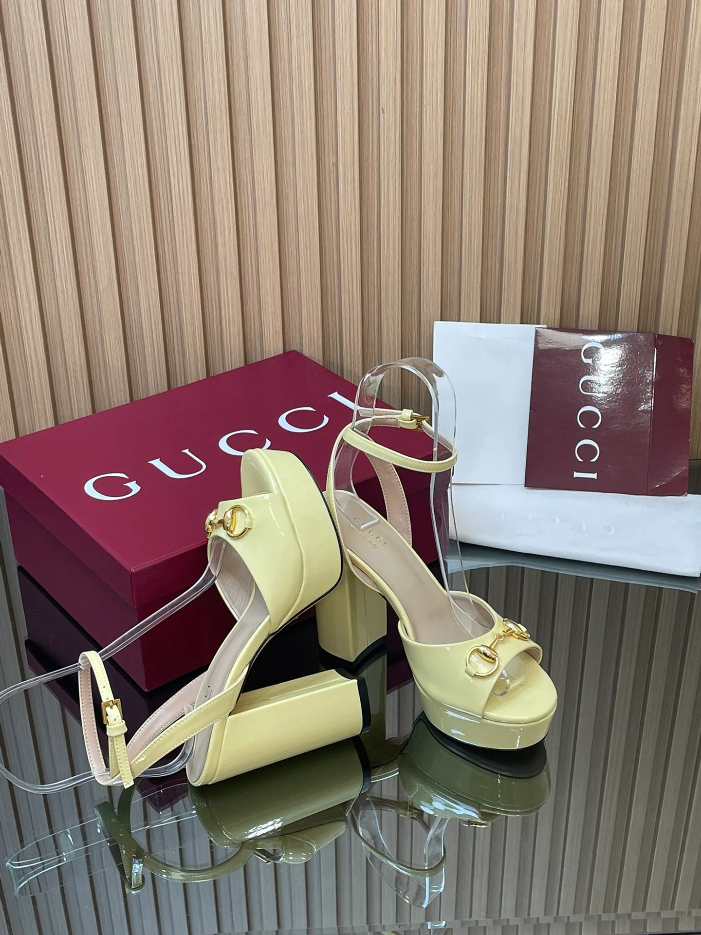 Босоножки Женские Gucci 876009