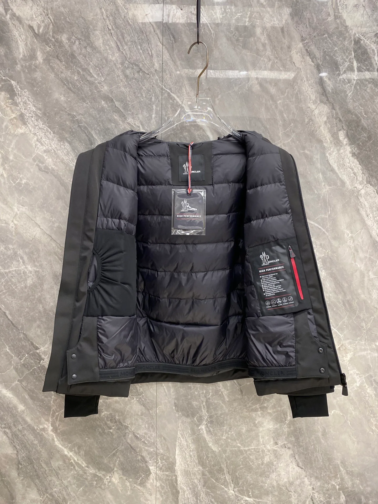 Куртки И Пуховики Женские Moncler 18348634
