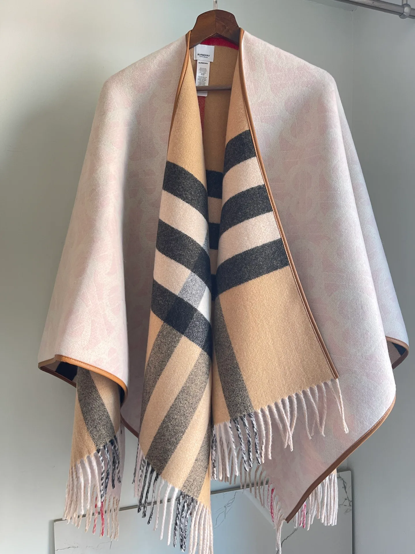 Шарфы Burberry 17850235