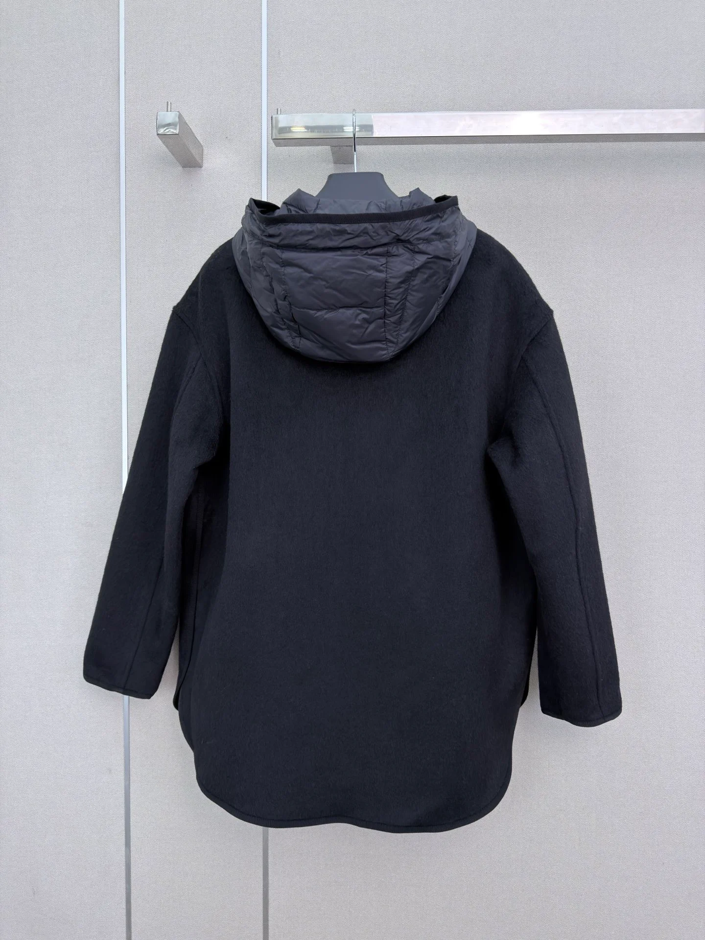 Куртки И Пуховики Женские Prada 18185776