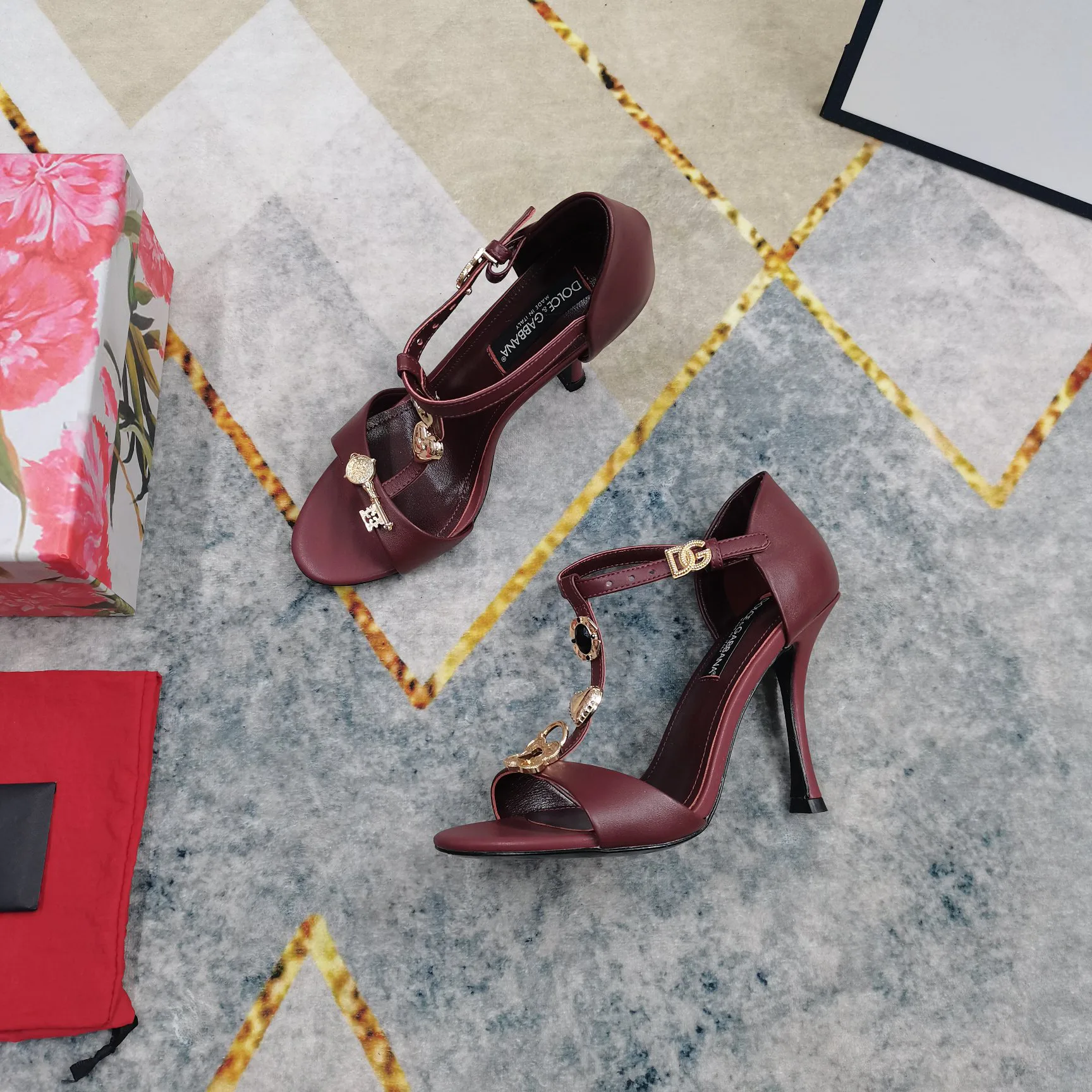 Босоножки Женские Dolce & Gabbana 11247978
