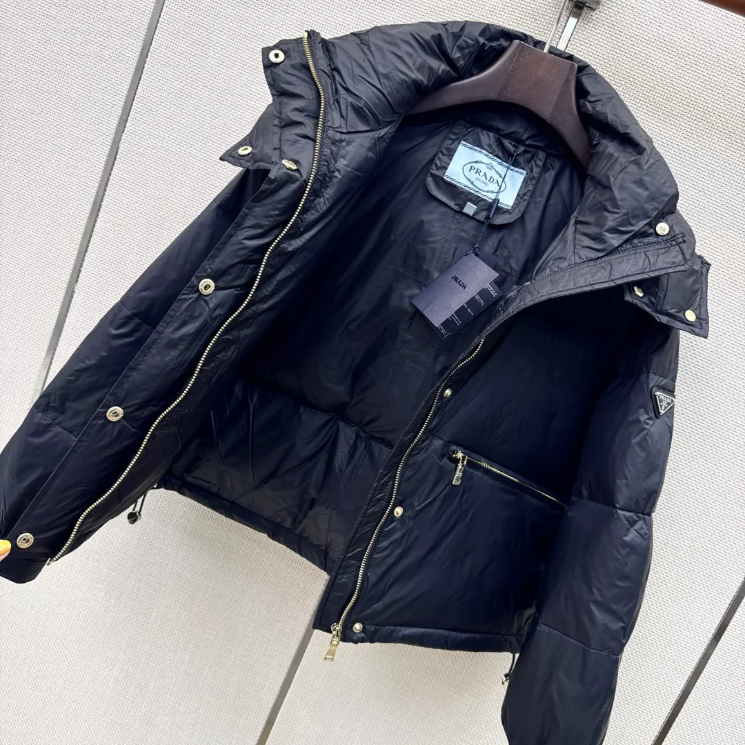 Куртки И Пуховики Женские Prada 18398214