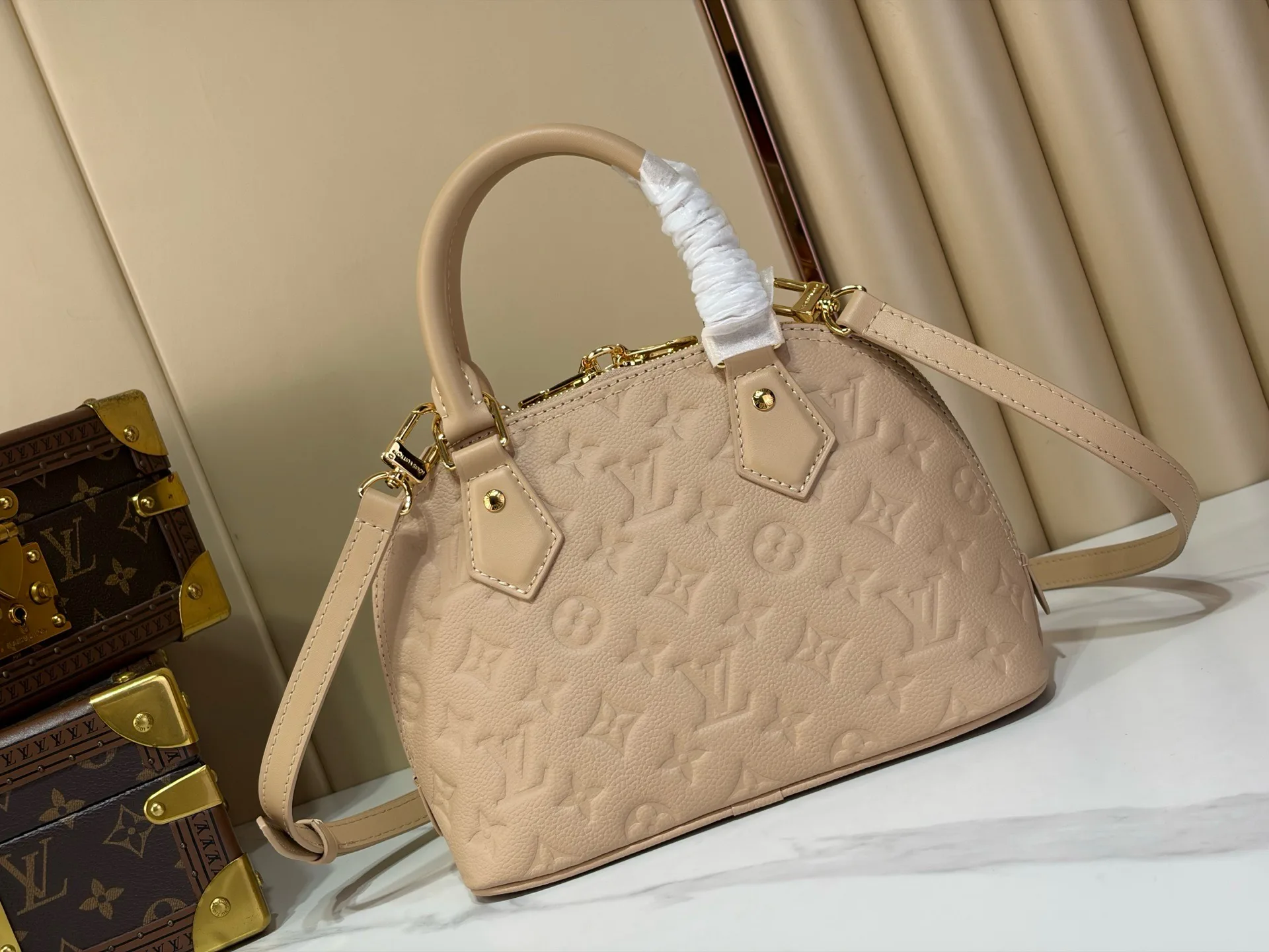 Классические Сумки Женские Louis Vuitton 18240306