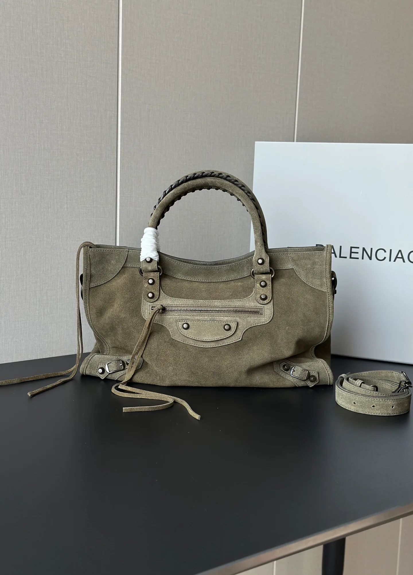 Сумки На Ремне Женские Balenciaga 1305956