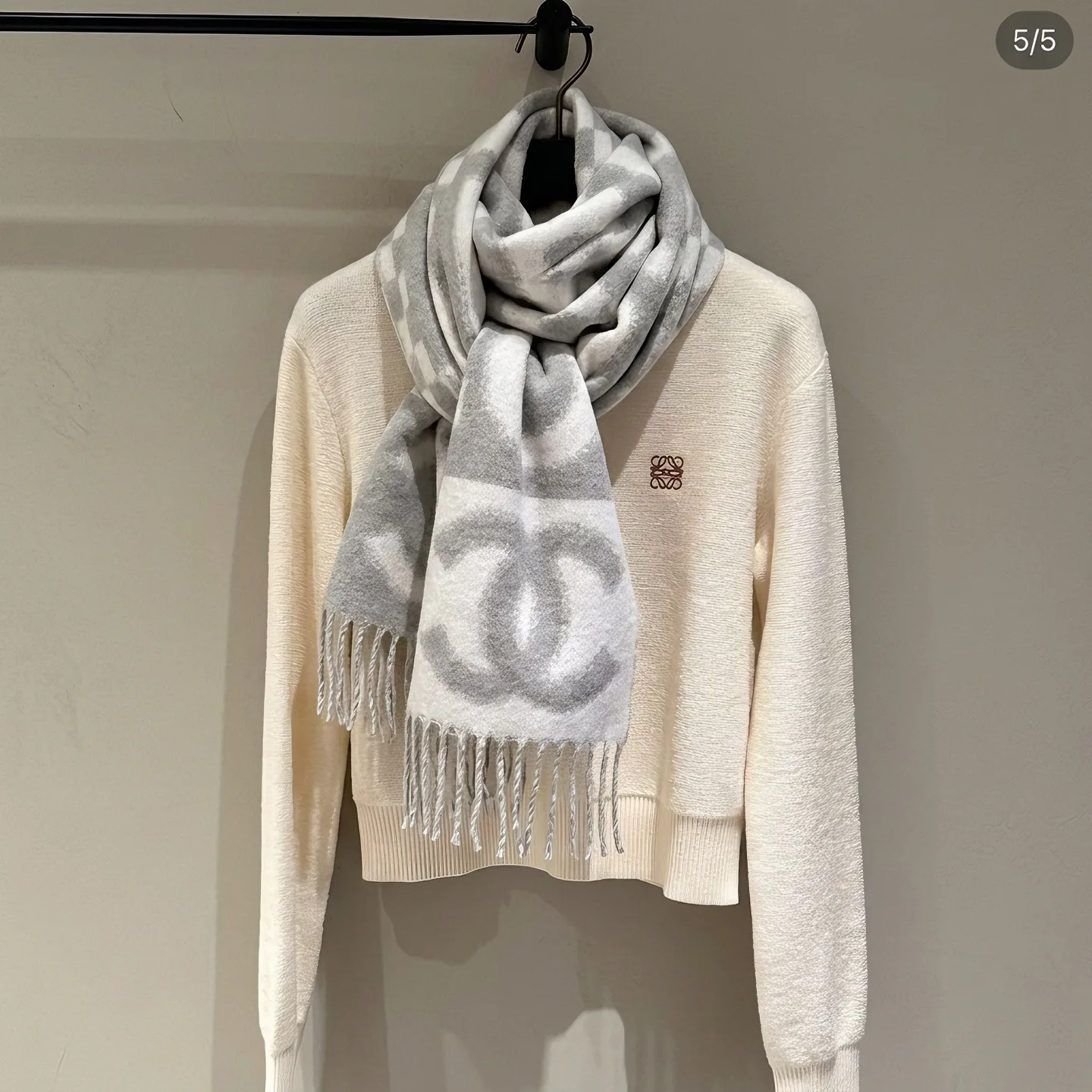 Шарфы Chanel 18322569