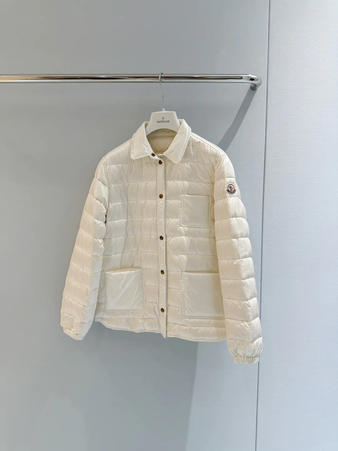 Куртки И Пуховики Женские Moncler 18439953