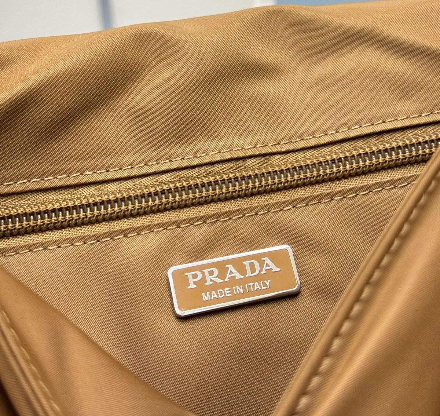 Сумки На Ремне Женские Prada 11682072