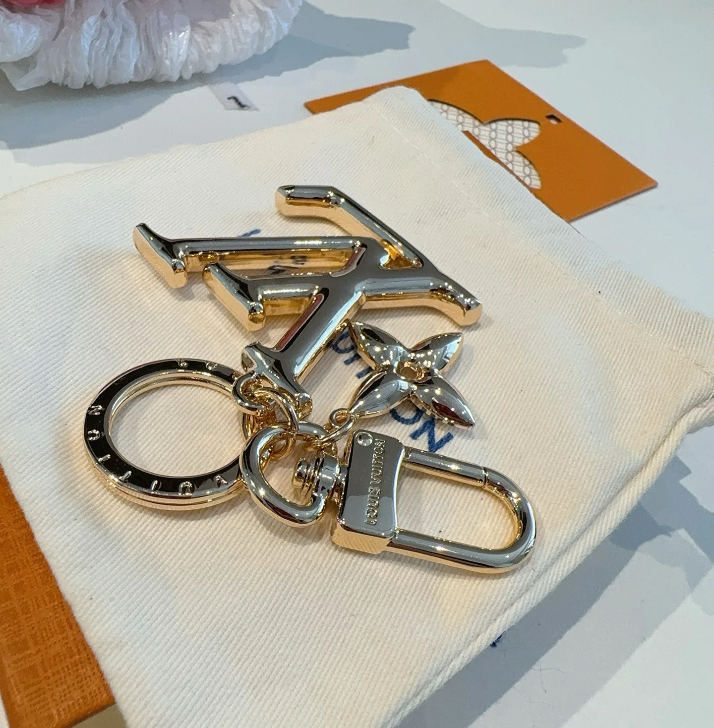 Бижутерия Louis Vuitton 14337225