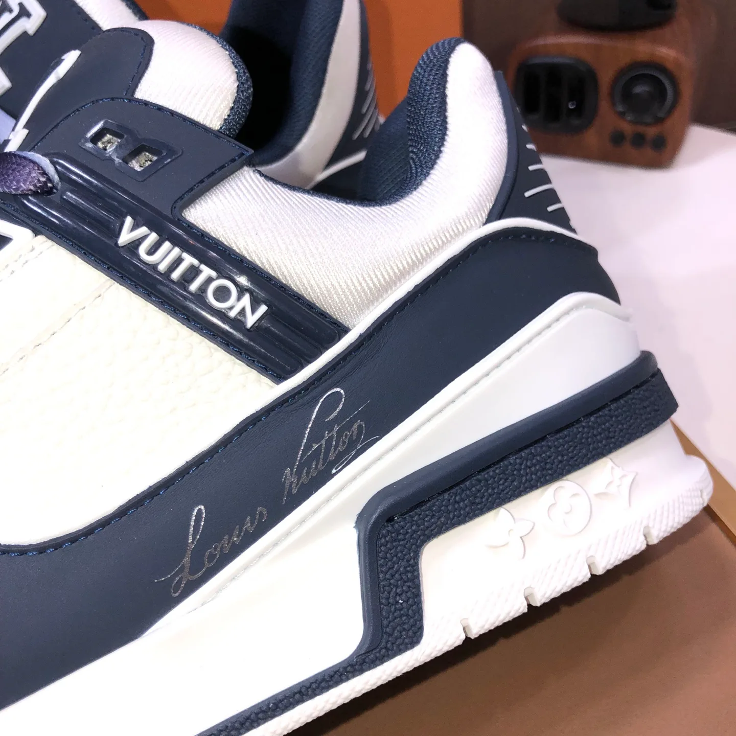 Кроссовки Женские Louis Vuitton 861305