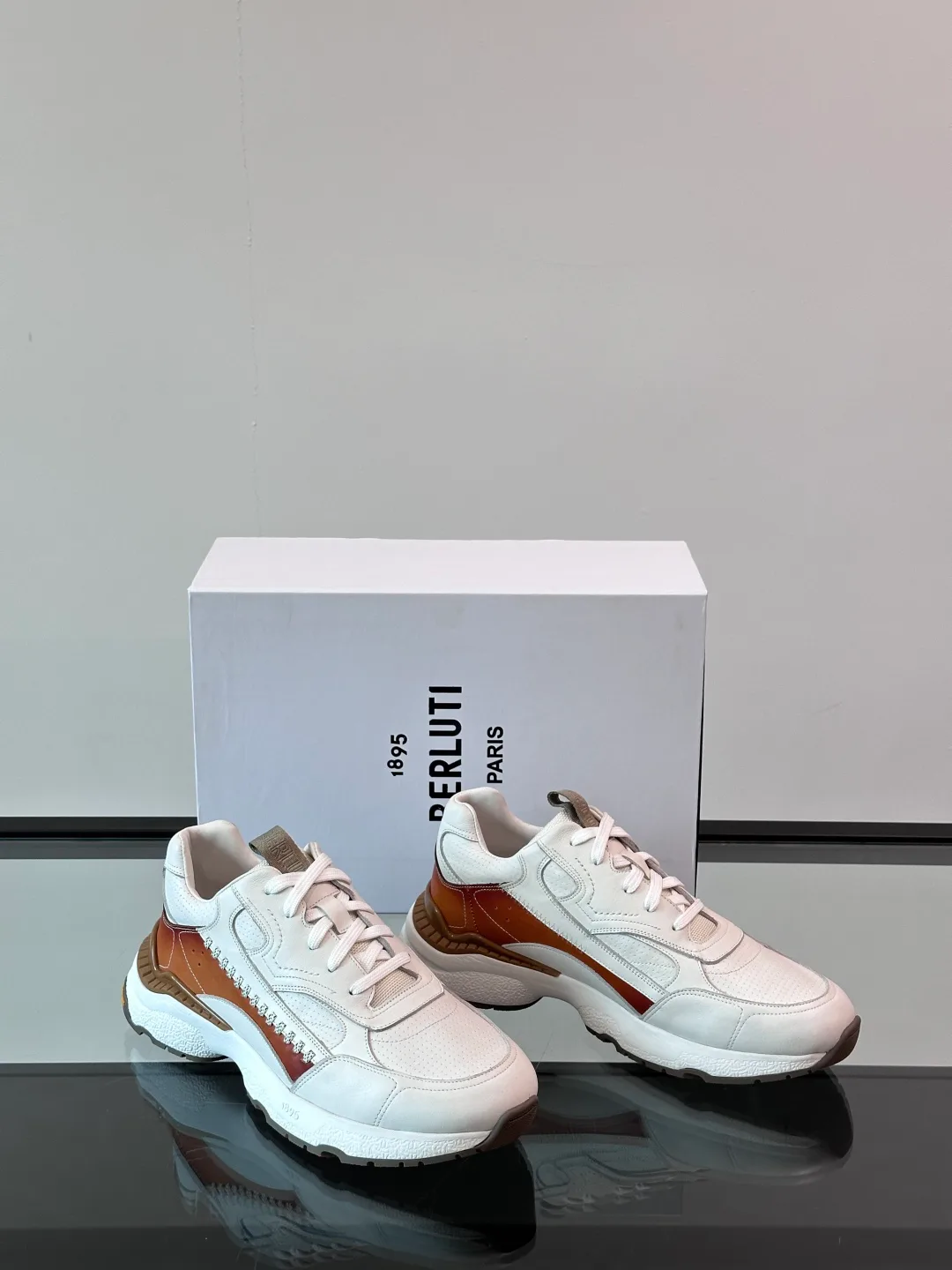 Кроссовки Мужские Berluti 31109