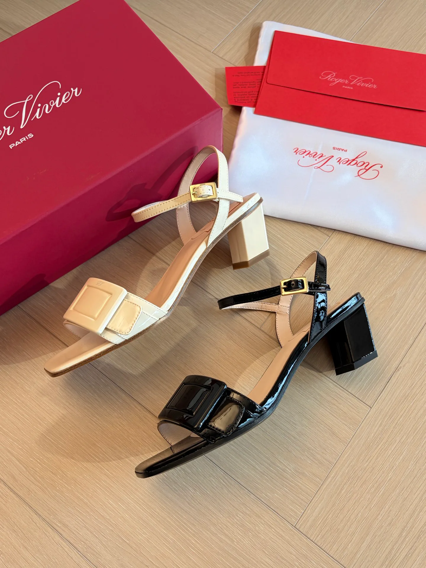 Босоножки Женские Roger Vivier 17321457