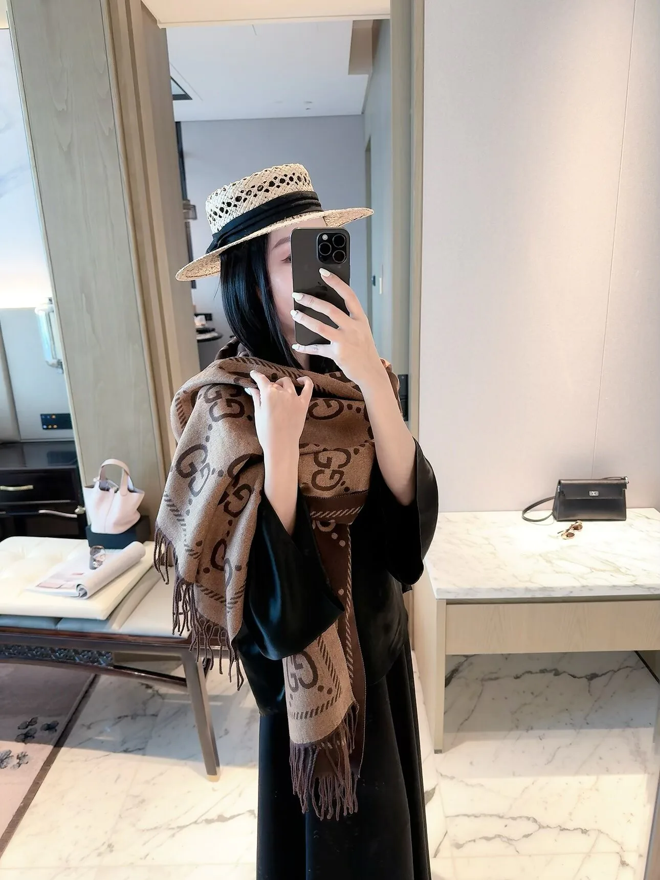 Шарфы Gucci 18322526