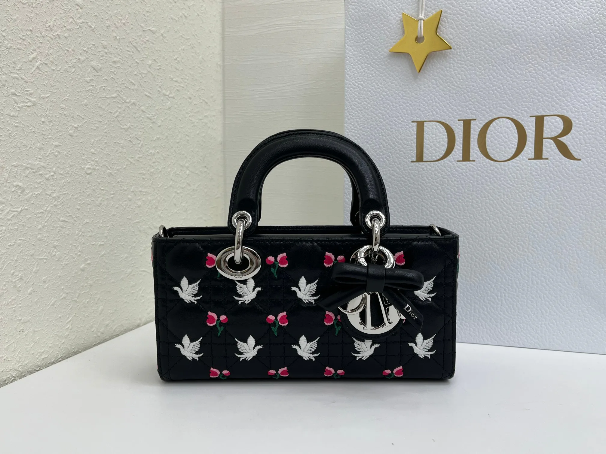 Классические Сумки Женские Christian Dior 17407058