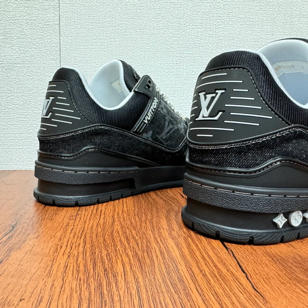 Кроссовки Мужские Louis Vuitton 1016448