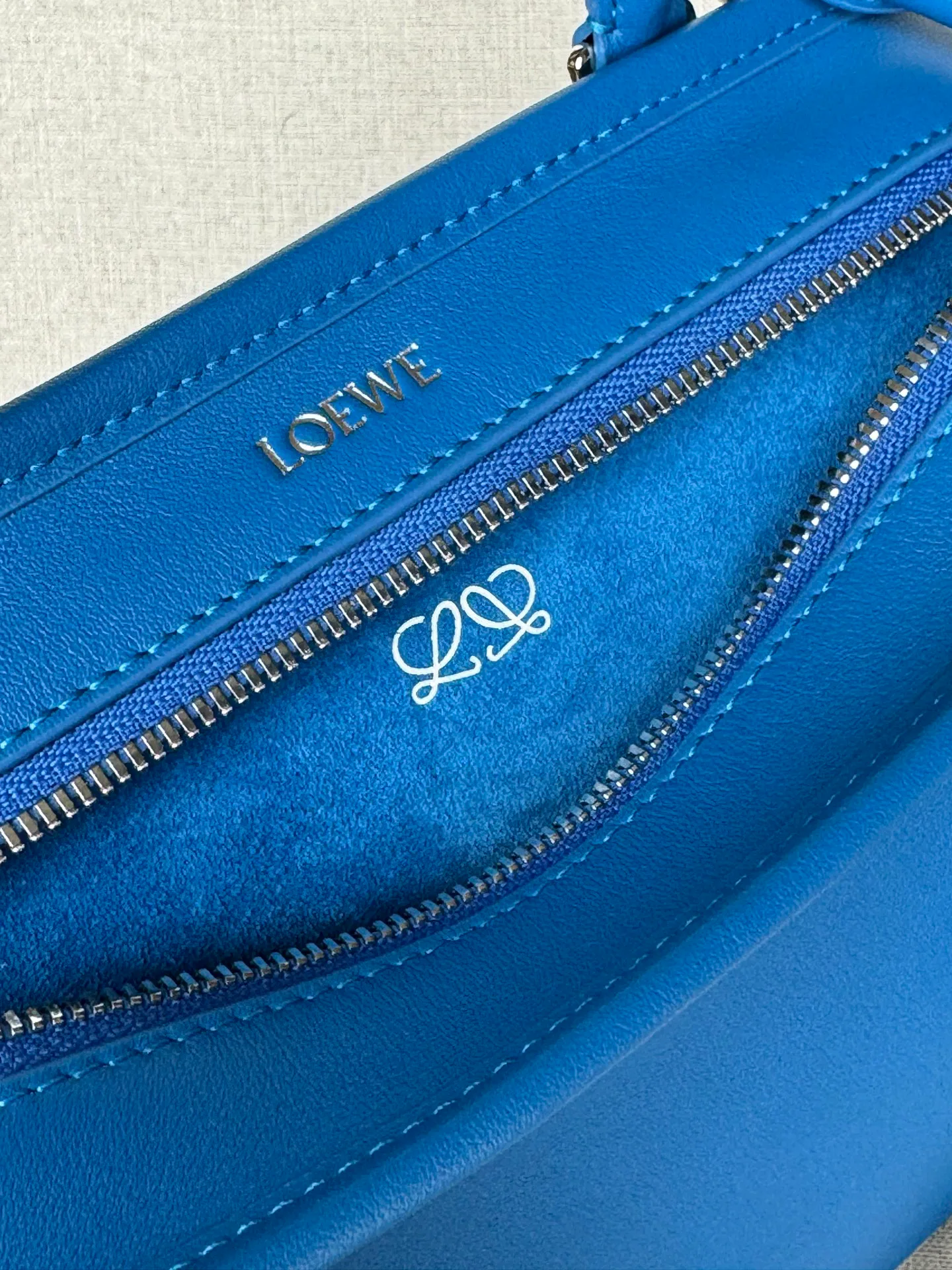 Классические Сумки Женские Loewe 13216715